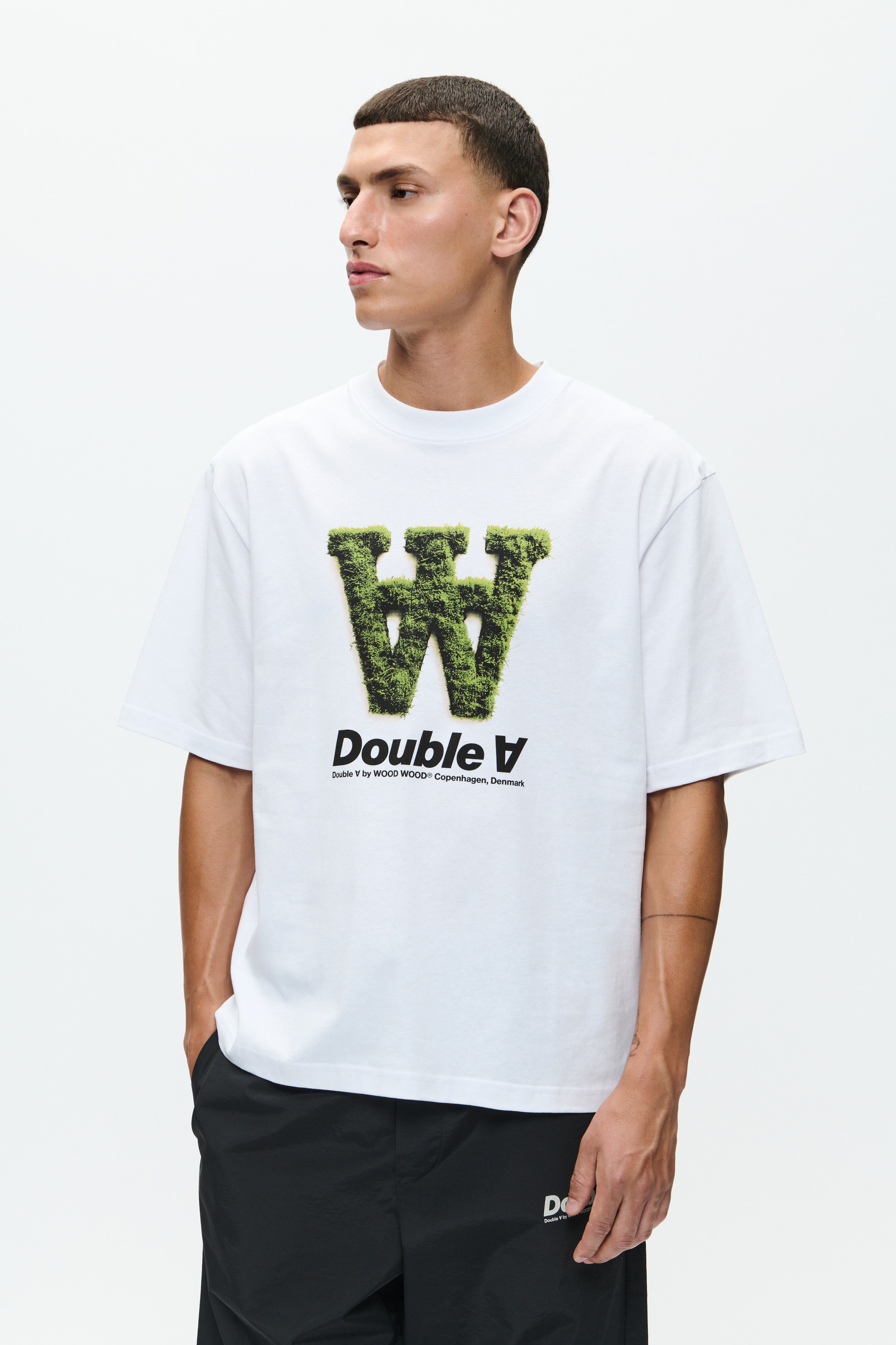 WWLiam T-shirt LOOKBOOK FRONT 30251842-110601