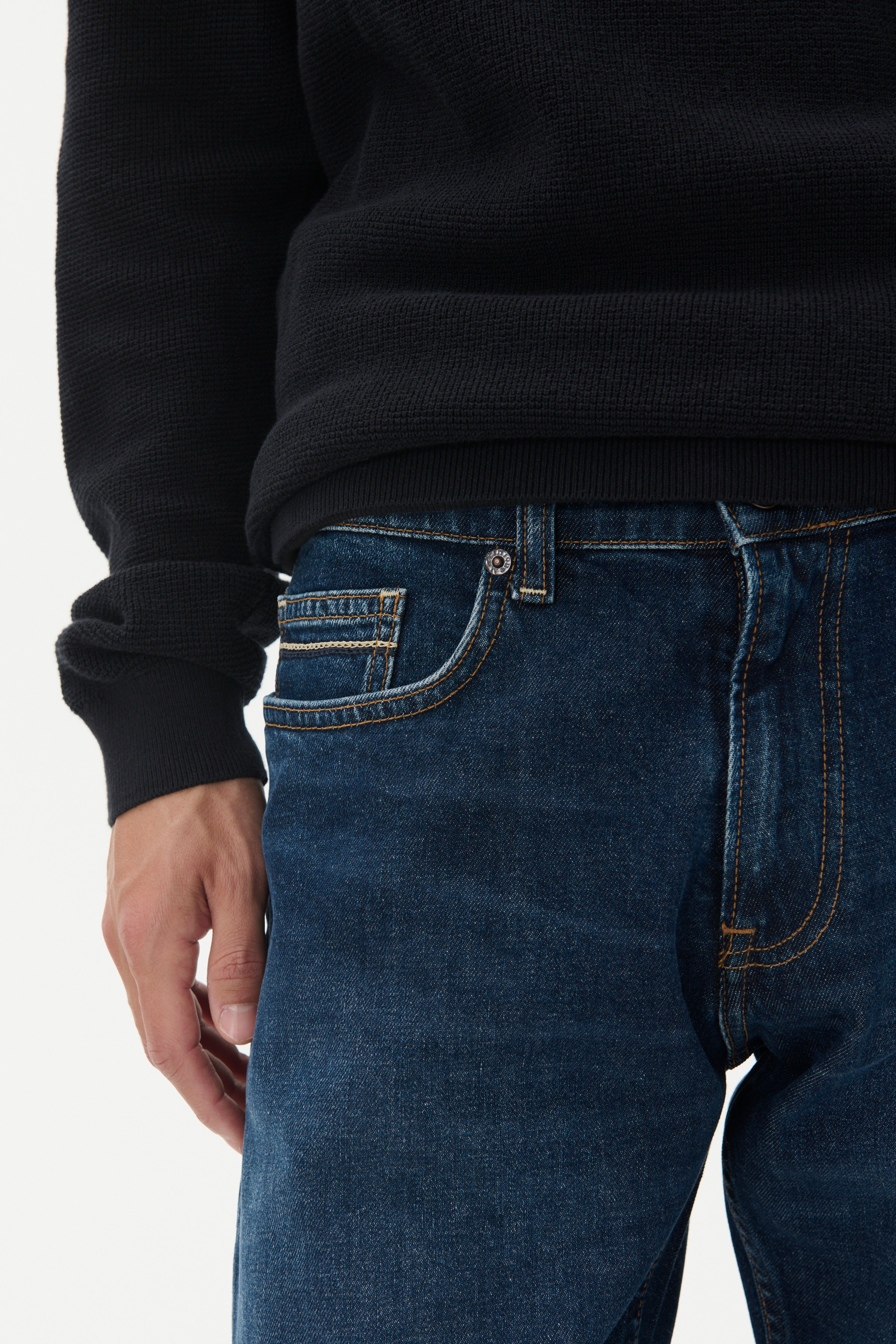 MAJake Heritage Denim Trousers LOOKBOOK DETAIL 30208023-303778