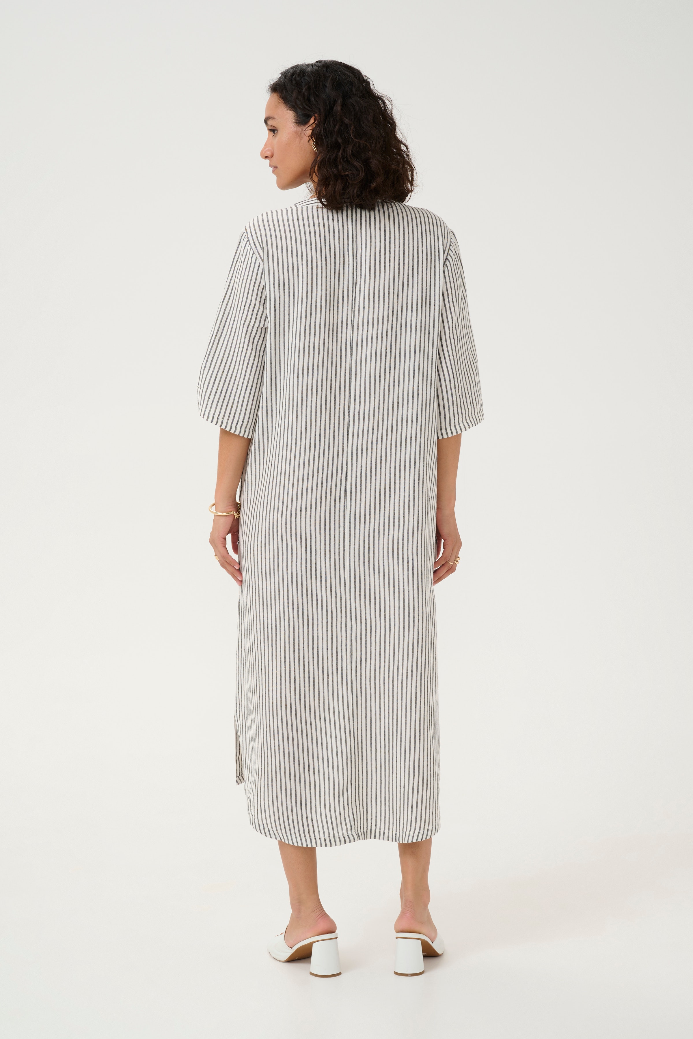 KAmilia Linen dress LOOKBOOK BACK 10508312-105465