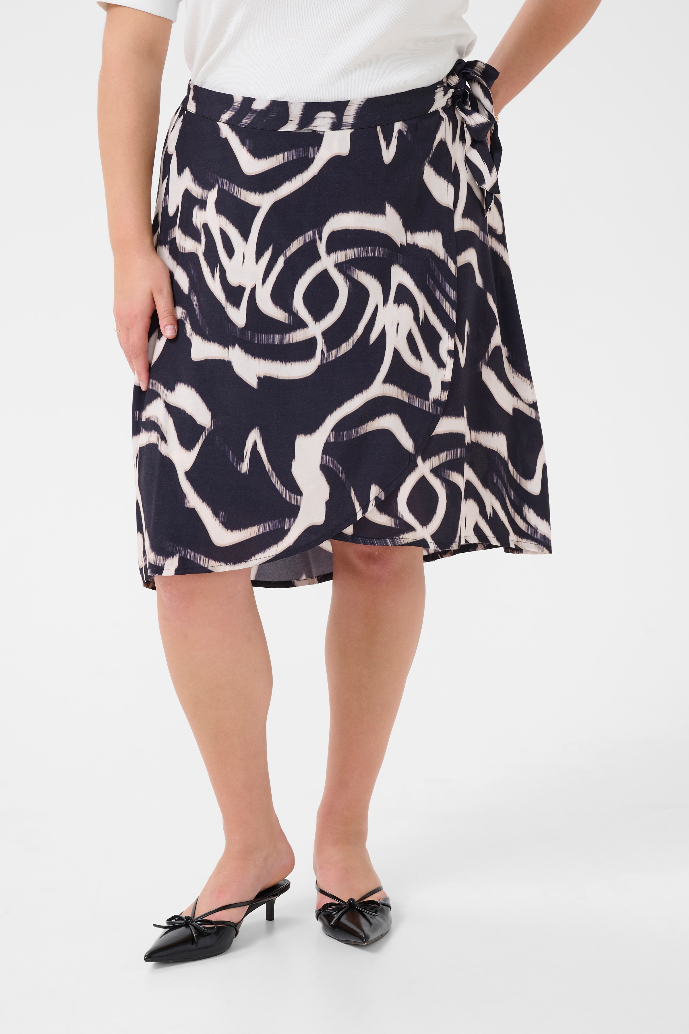 KCmaren Jupe LOOKBOOK FRONT 10583405-107701