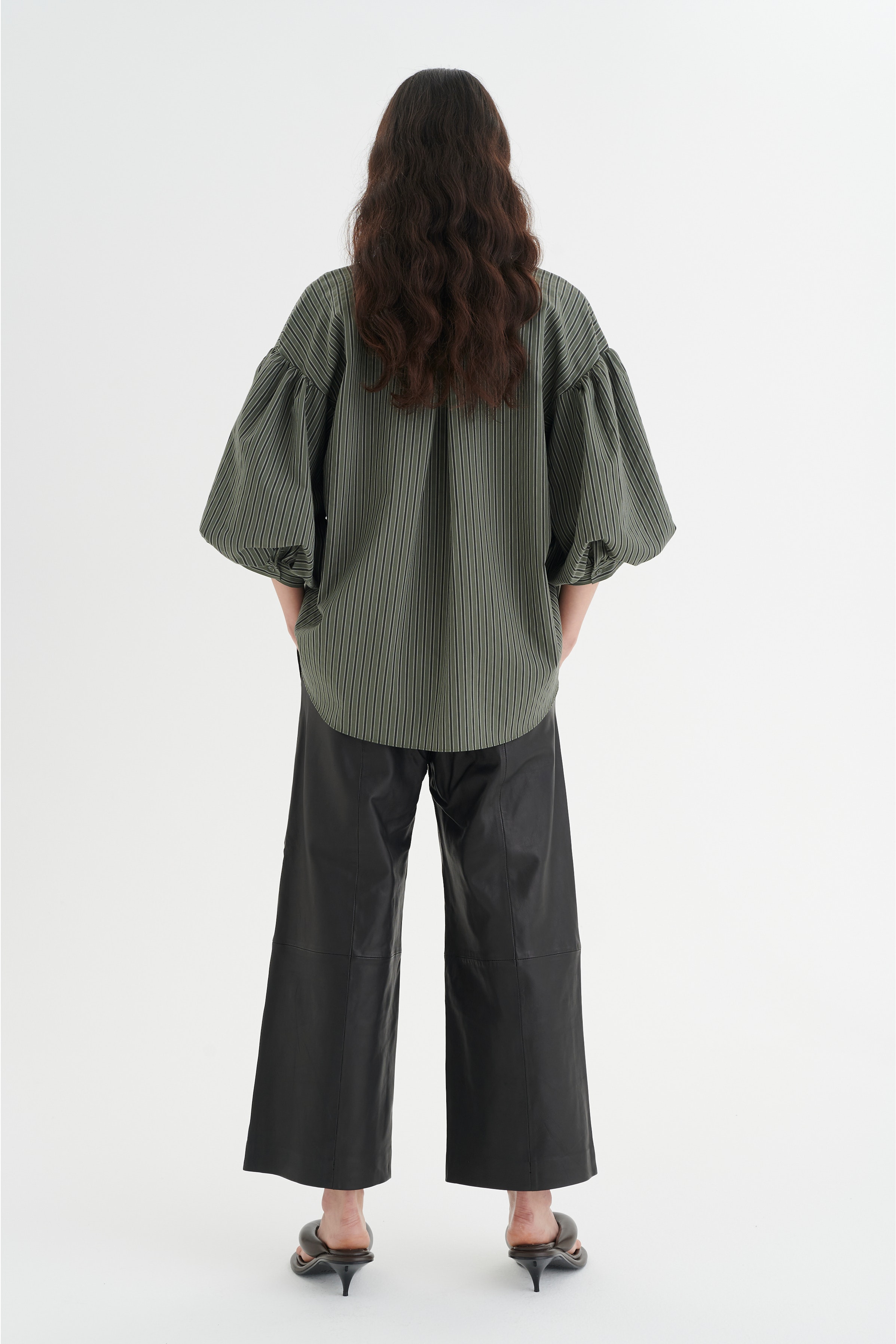 YokoIW Shirt  LOOKBOOK BACK 30106414-300820
