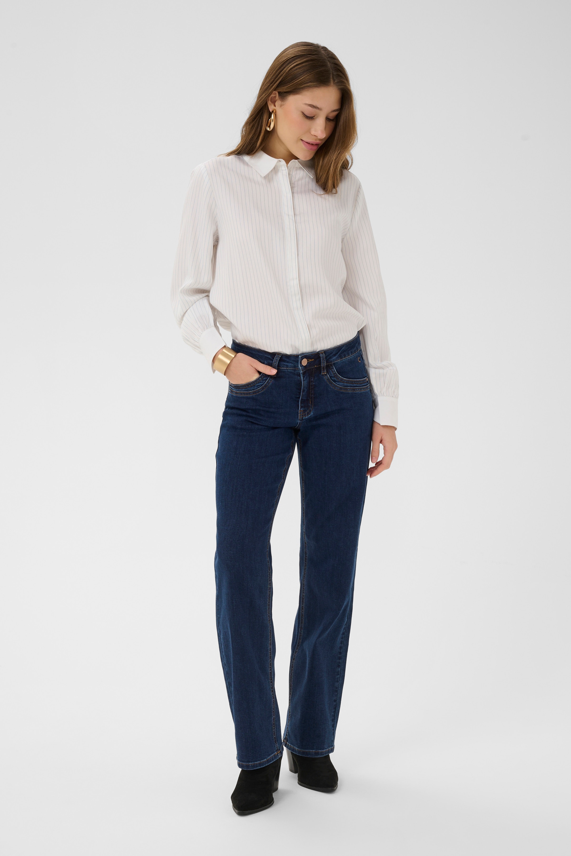 CRLone Jeans LOOKBOOK FRONT 10613866-100114