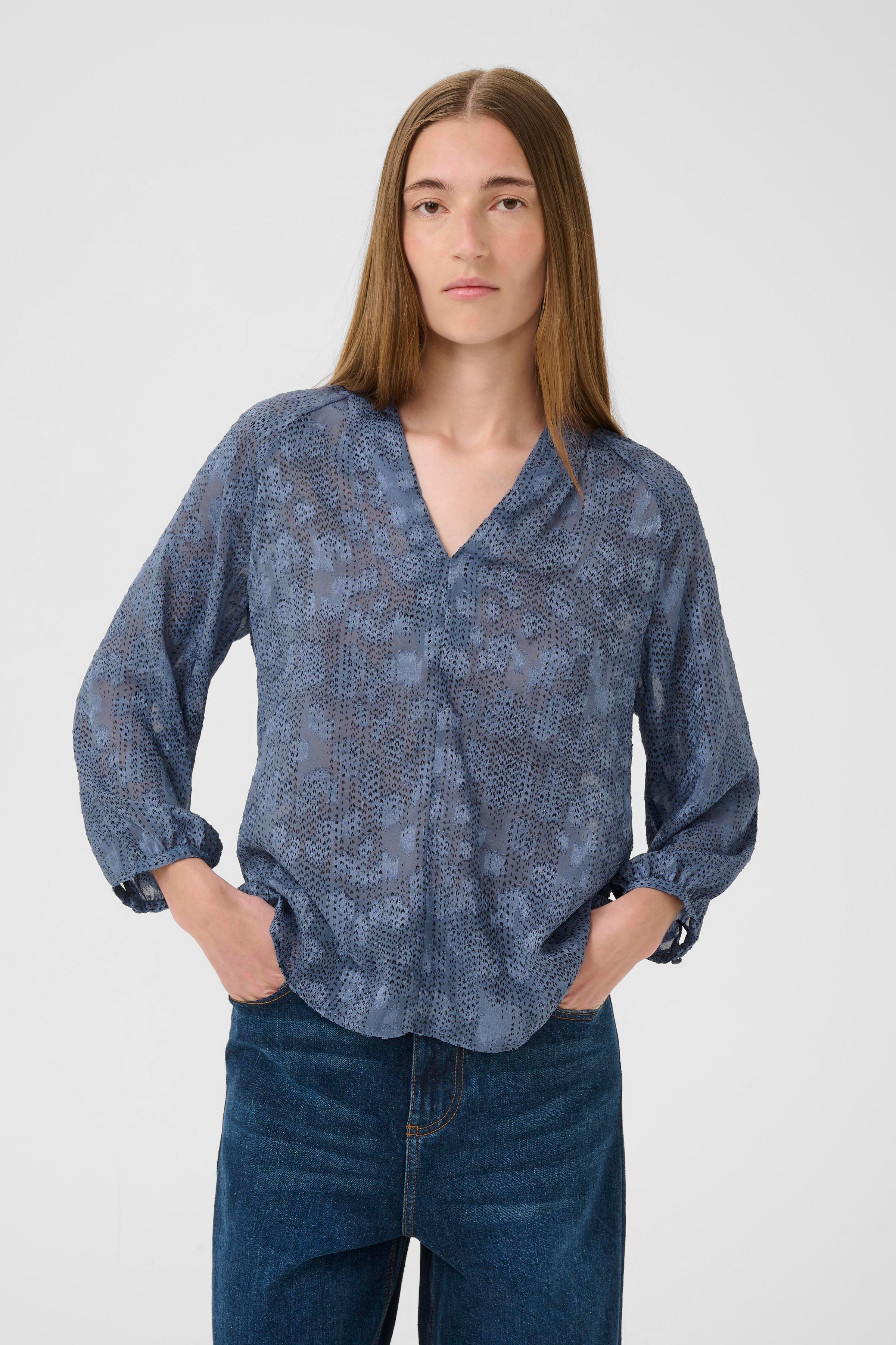AddisonIW Blouse LOOKBOOK FRONT 30110889-304191