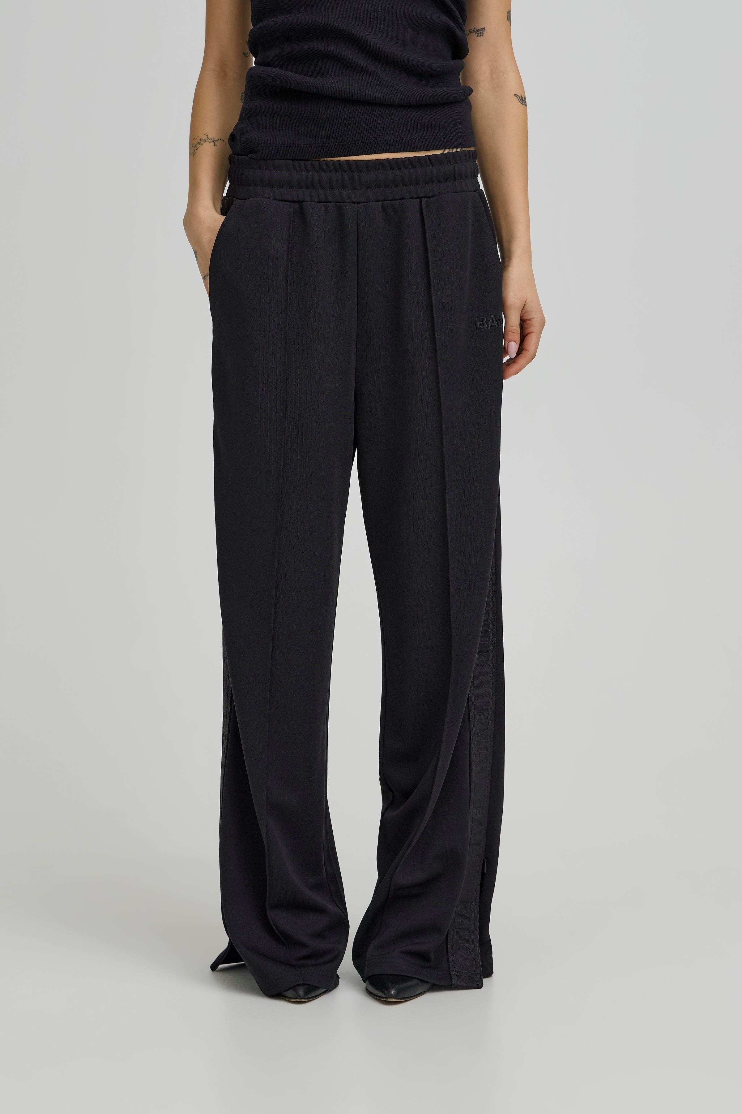 BANICOLINA Trousers LOOKBOOK FRONT 50408143-193911