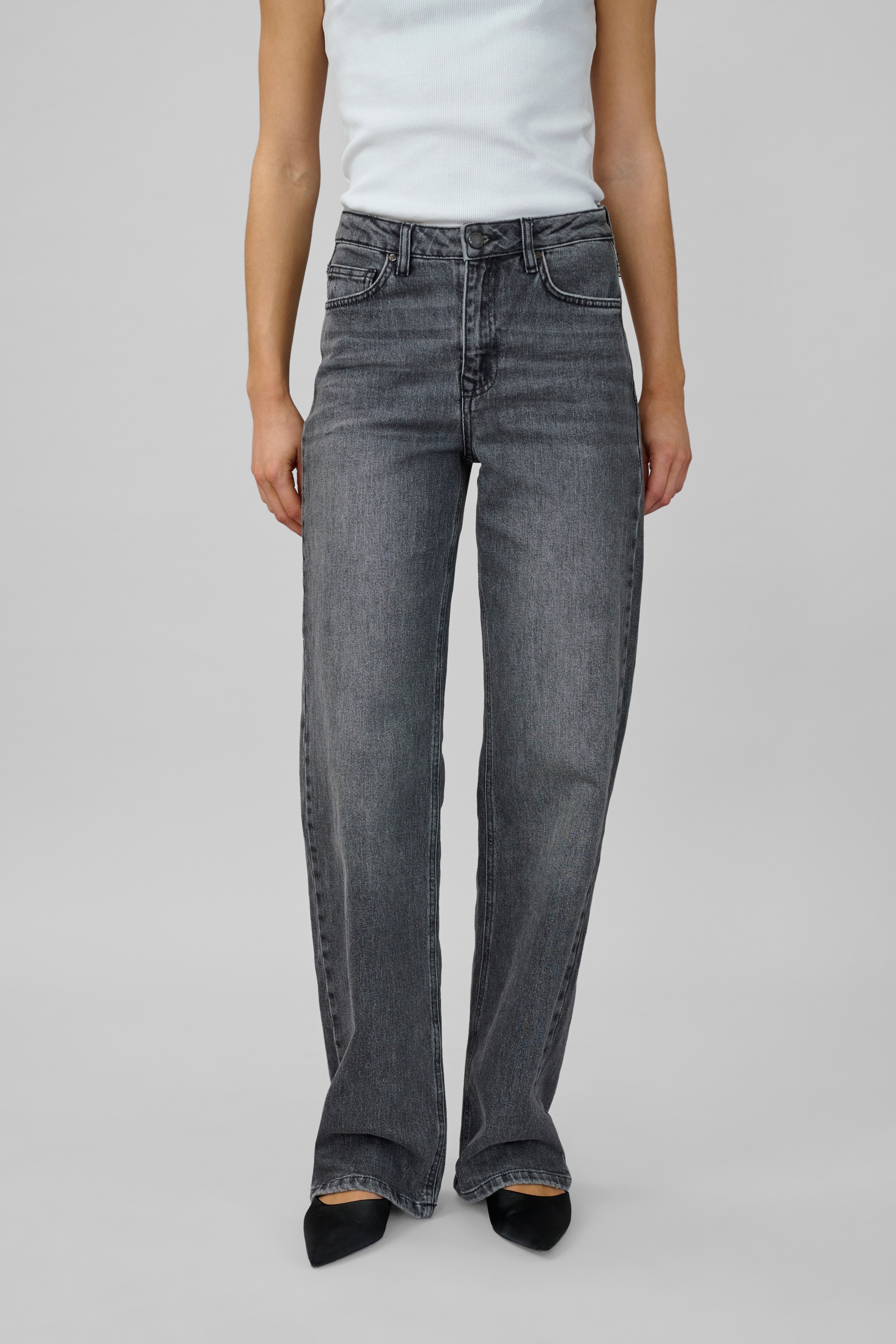 05 THE LOUIS HIGH WIDE LOOKBOOK FRONT 10704222-100087