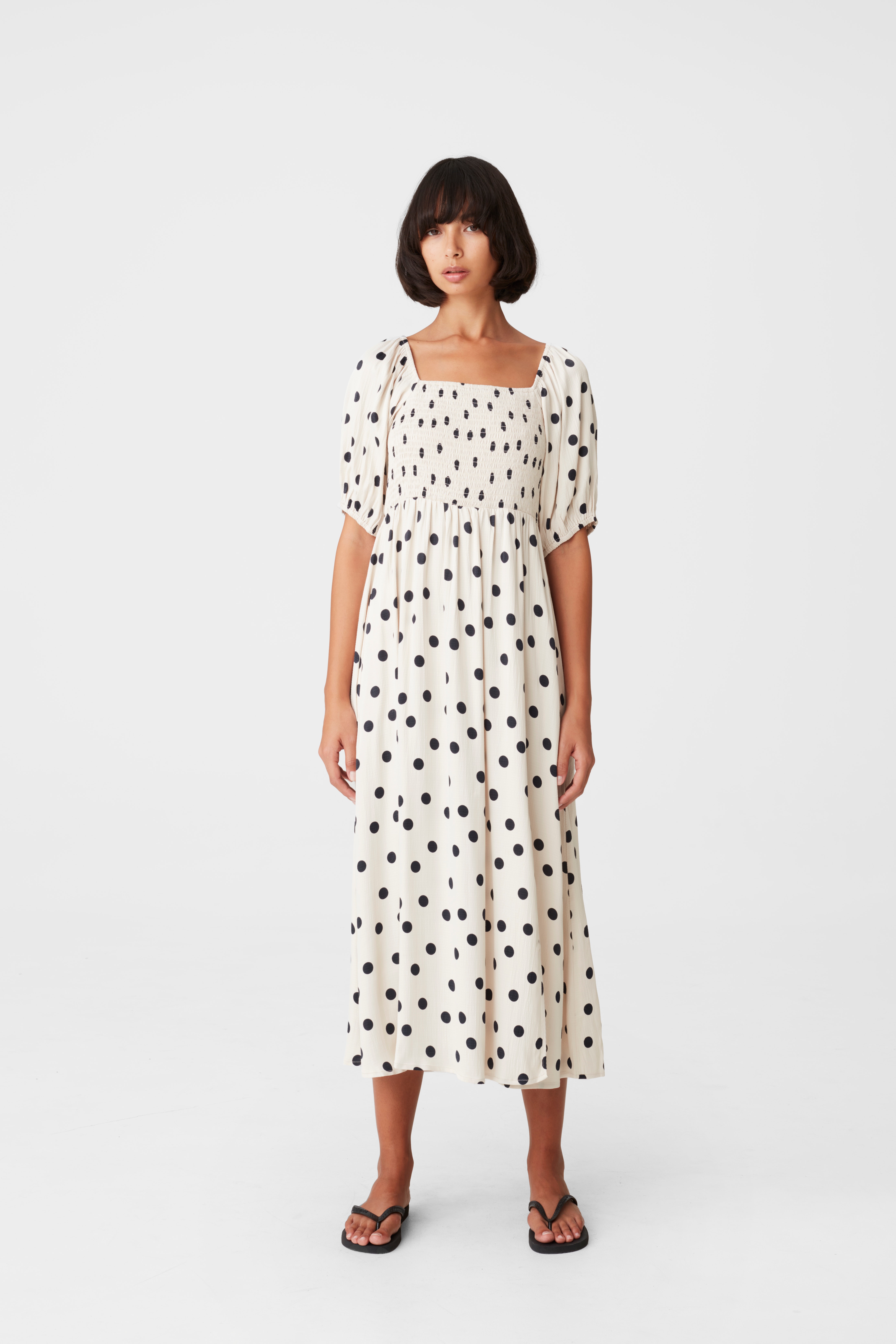 DoraGZ Kjole LOOKBOOK FRONT 10905306-101413