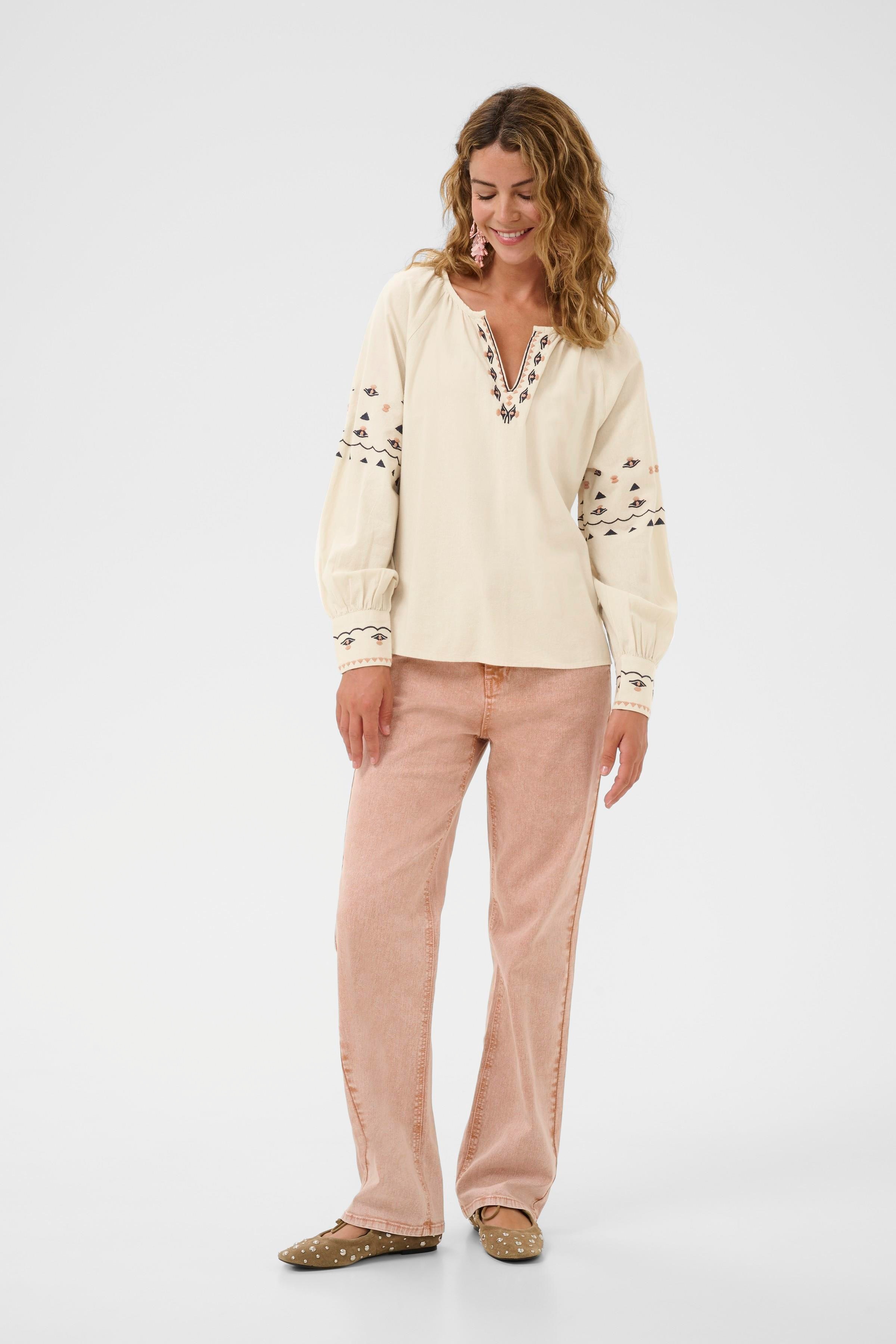 CRAgate Bluse LOOKBOOK FRONT 10614667-130401