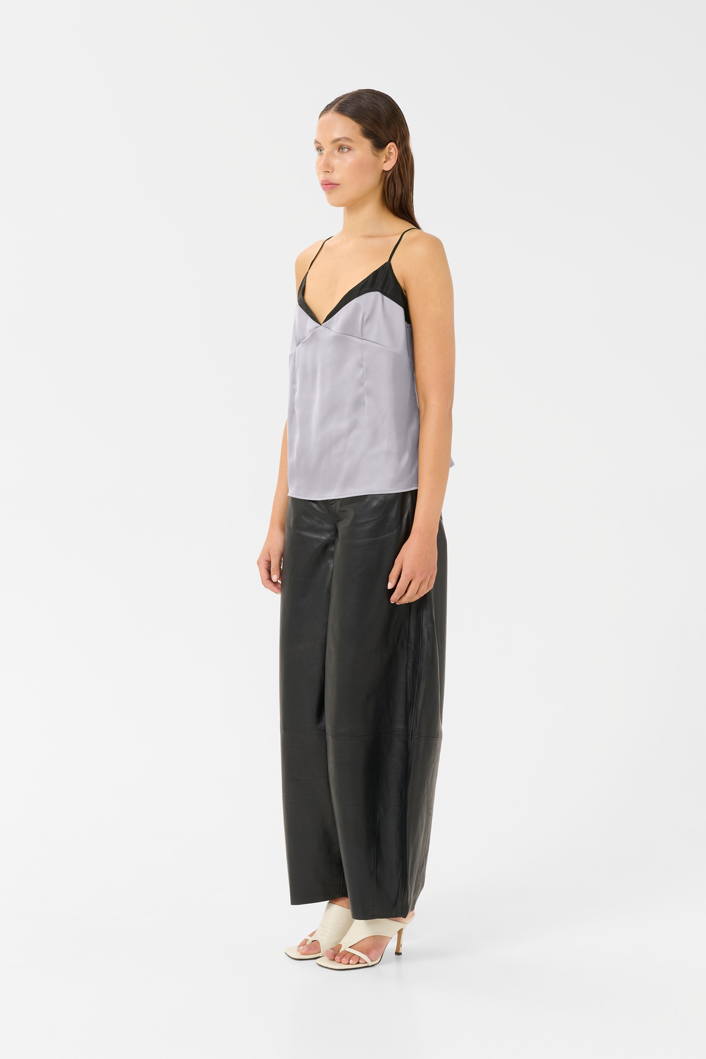 GZemery Blouse LOOKBOOK FRONT 10910434-170207