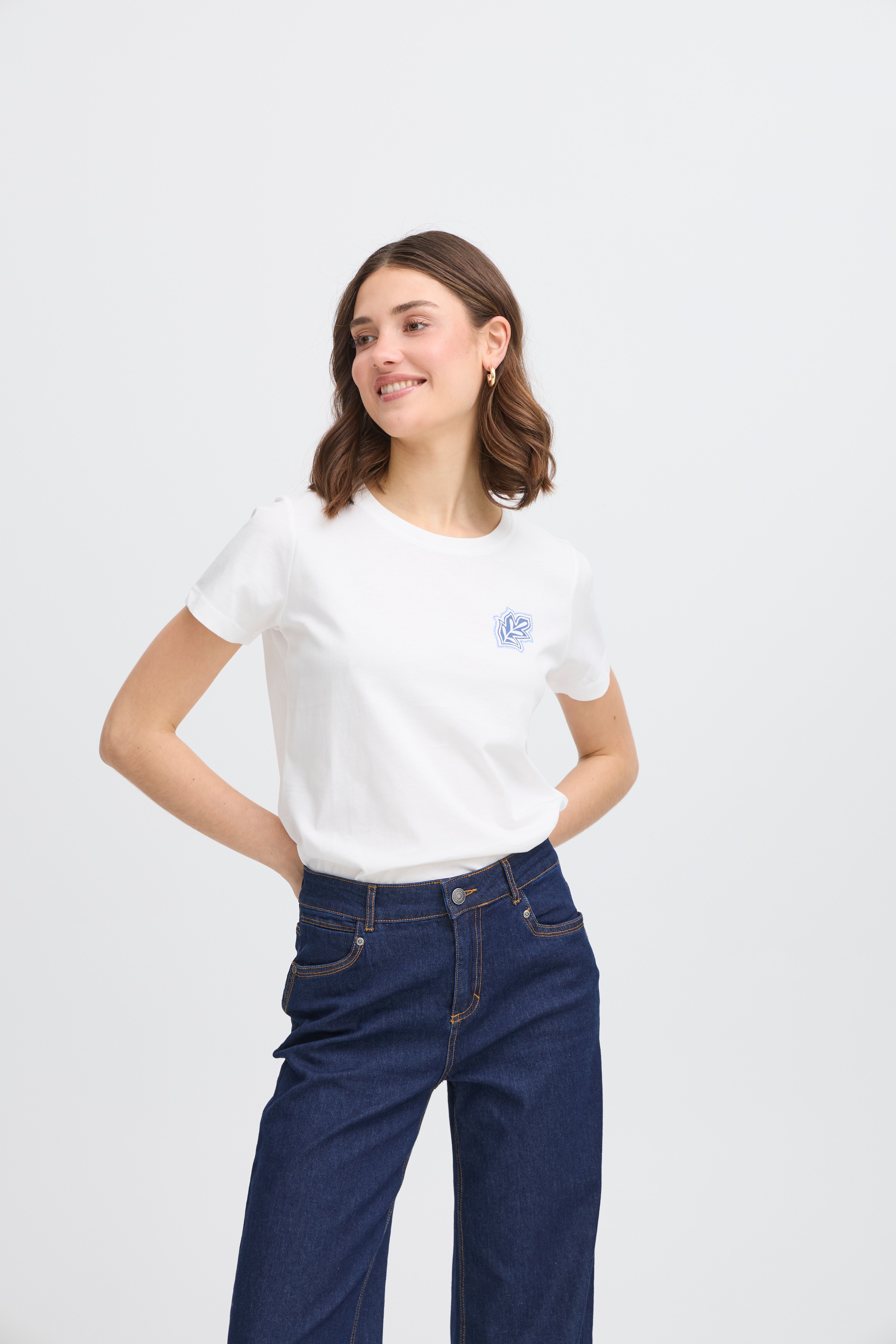 FRJUVIA T-shirt LOCATION NONE 20616312-205572