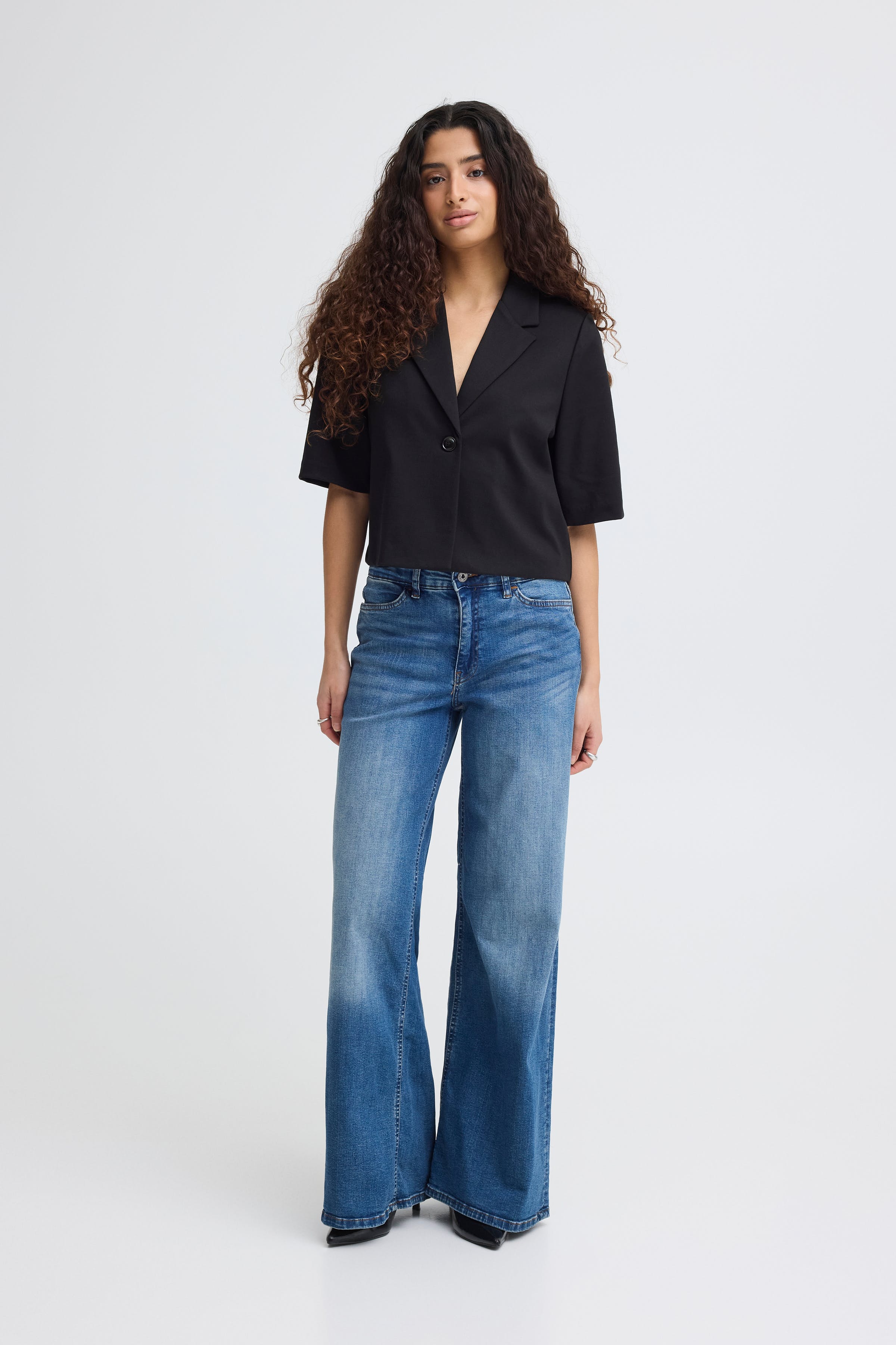 IHKATE CROPPED Blazer LOOKBOOK FRONT 20123679-194008