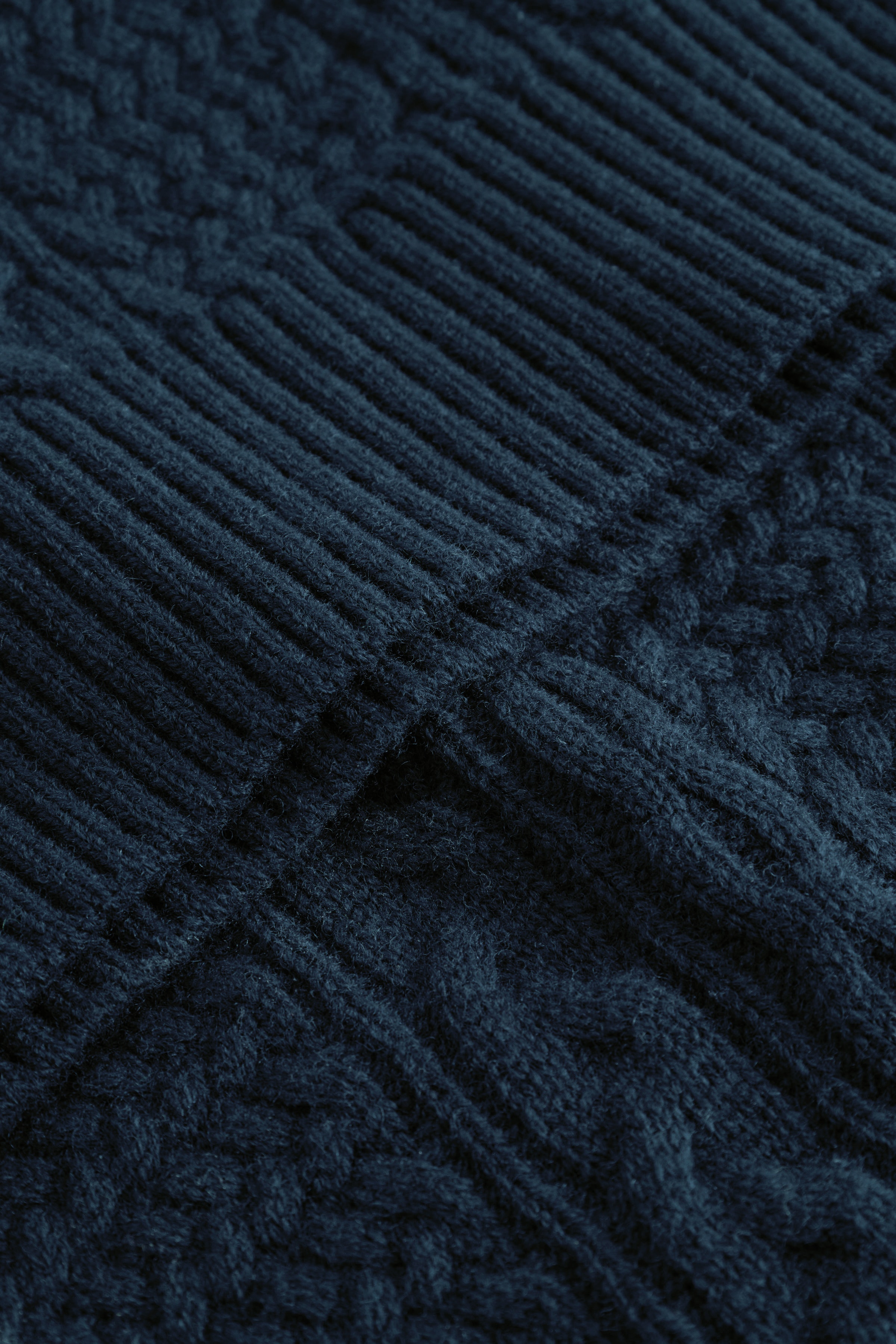 WWHolger Slipover PACK DETAIL 30251743-194011
