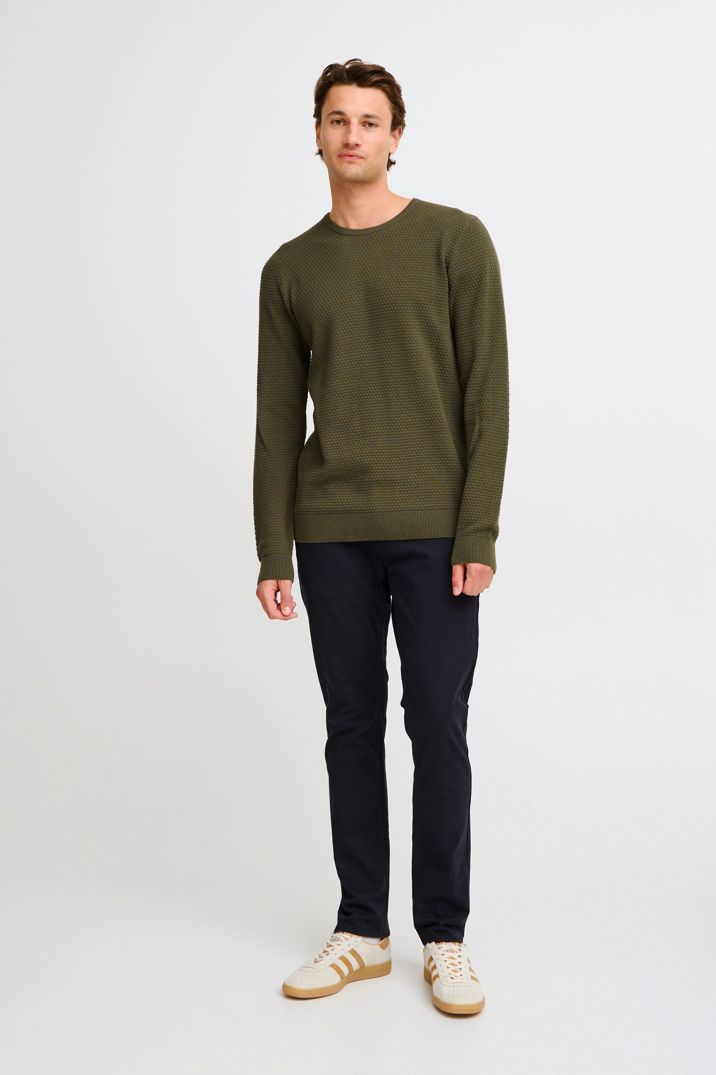 Stickad pullover LOOKBOOK FRONT 20717257-190414