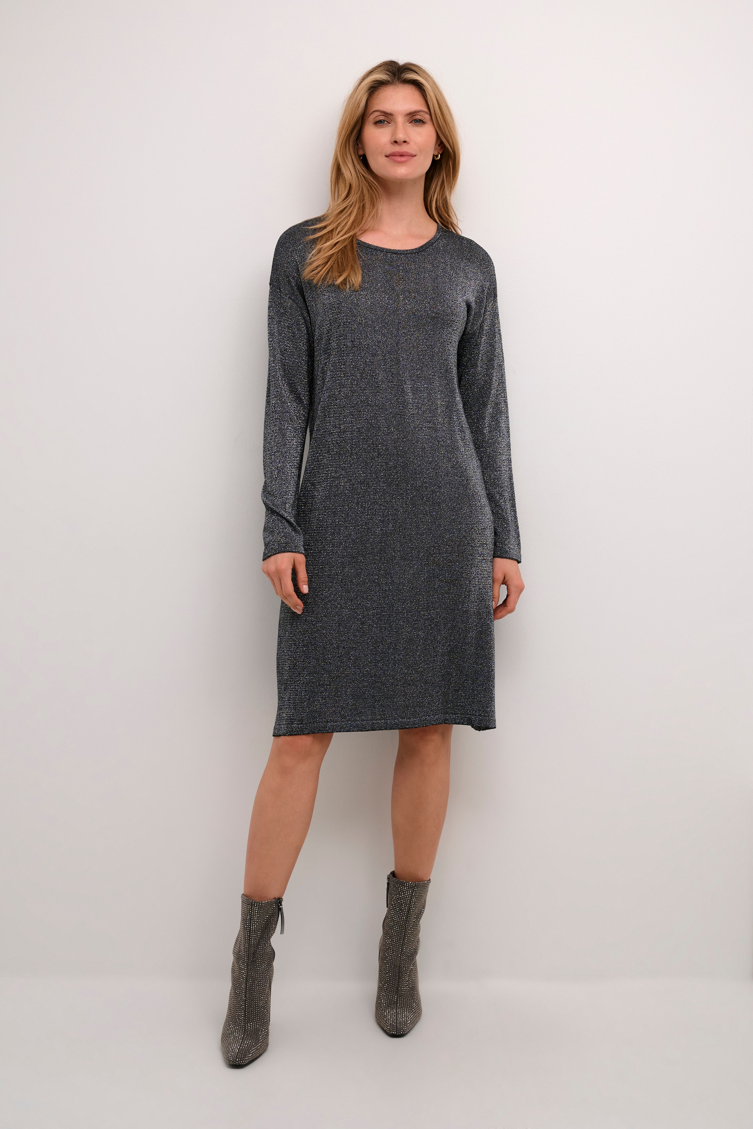 CRJolly Kjole LOOKBOOK FRONT 10612967-100120