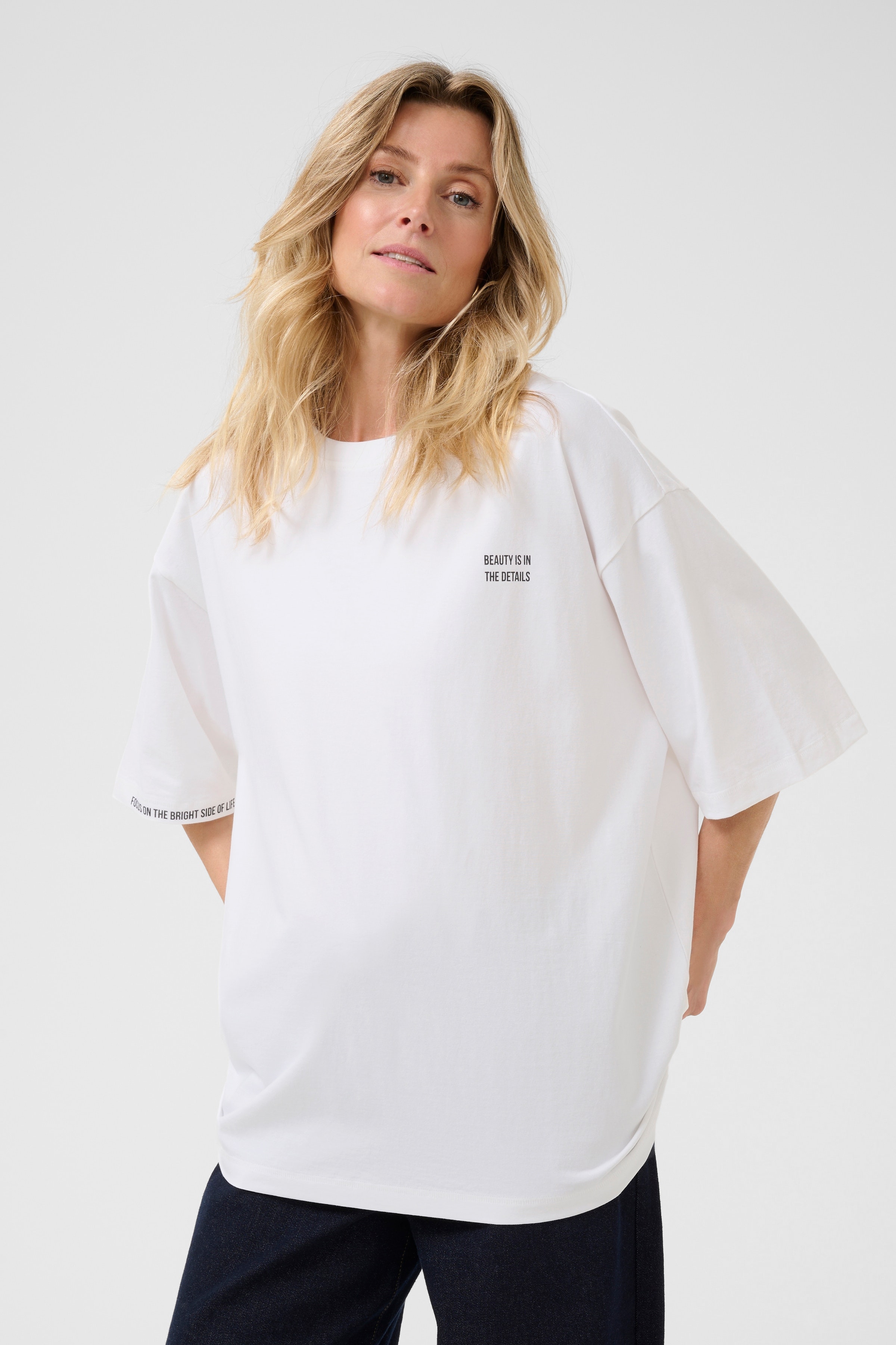 CRPanira T-shirt LOOKBOOK FRONT 10614083-108082