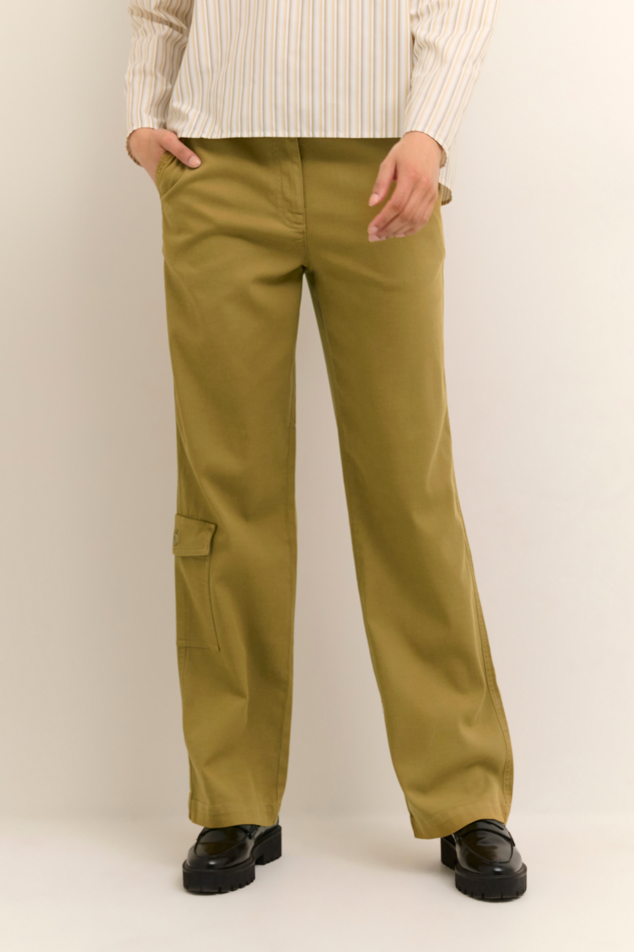 GrapeKB Trousers LOOKBOOK FRONT 10104201-171028