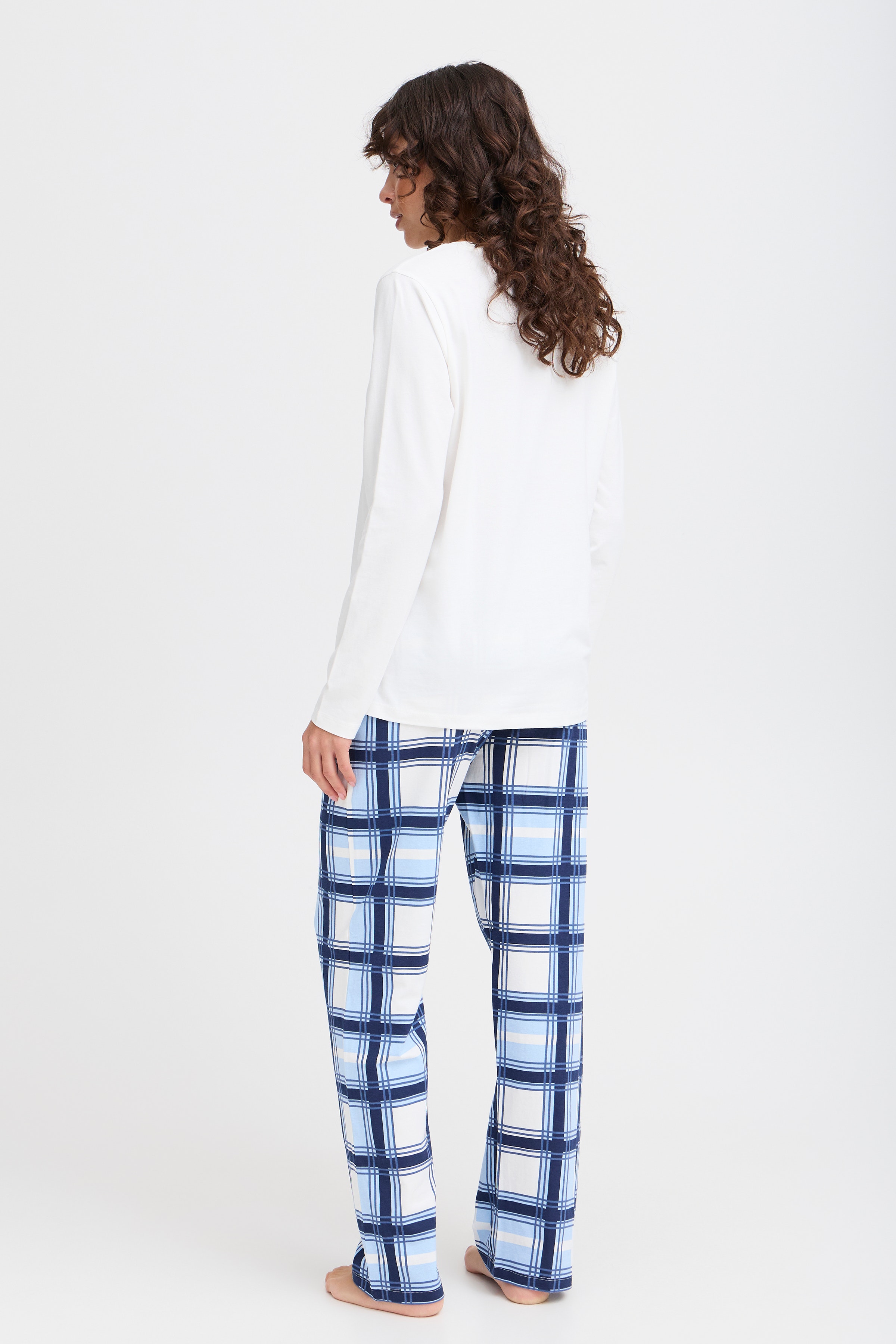 FXKAFI LOOKBOOK BACK 20615606-205104