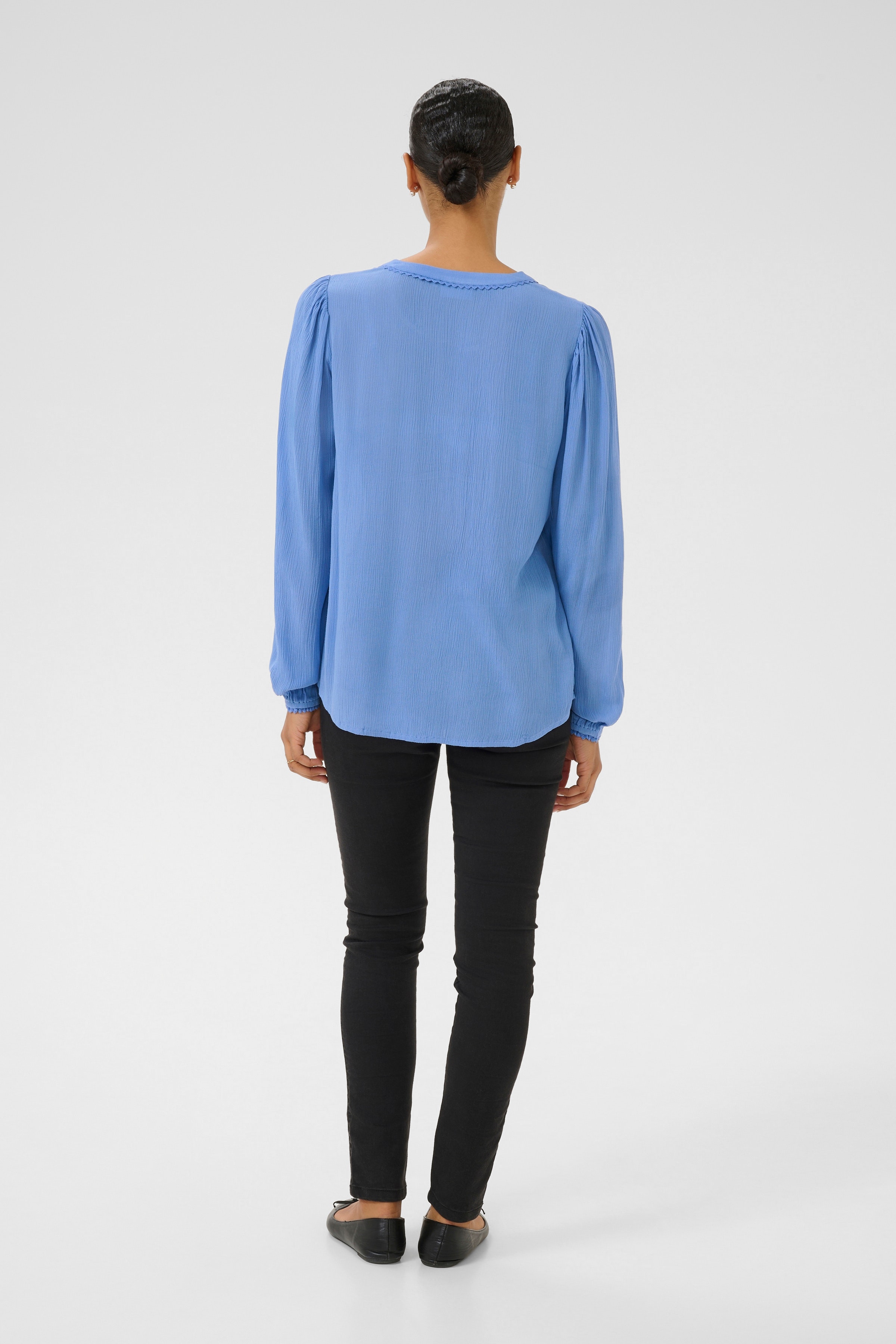 KAno Blouse LOOKBOOK BACK 10510202-183936