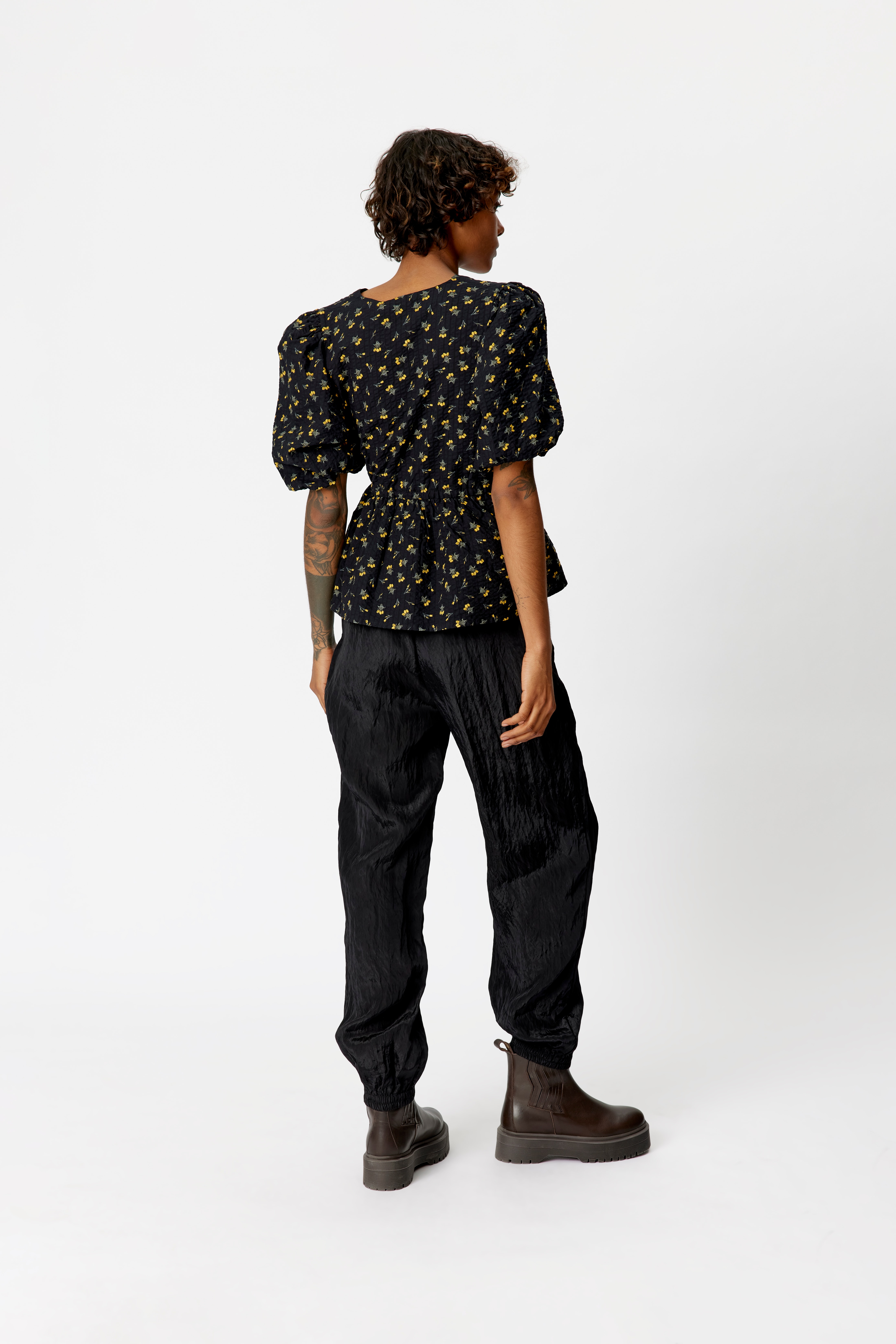 AveryGZ bluse LOOKBOOK BACK 10905452-101509