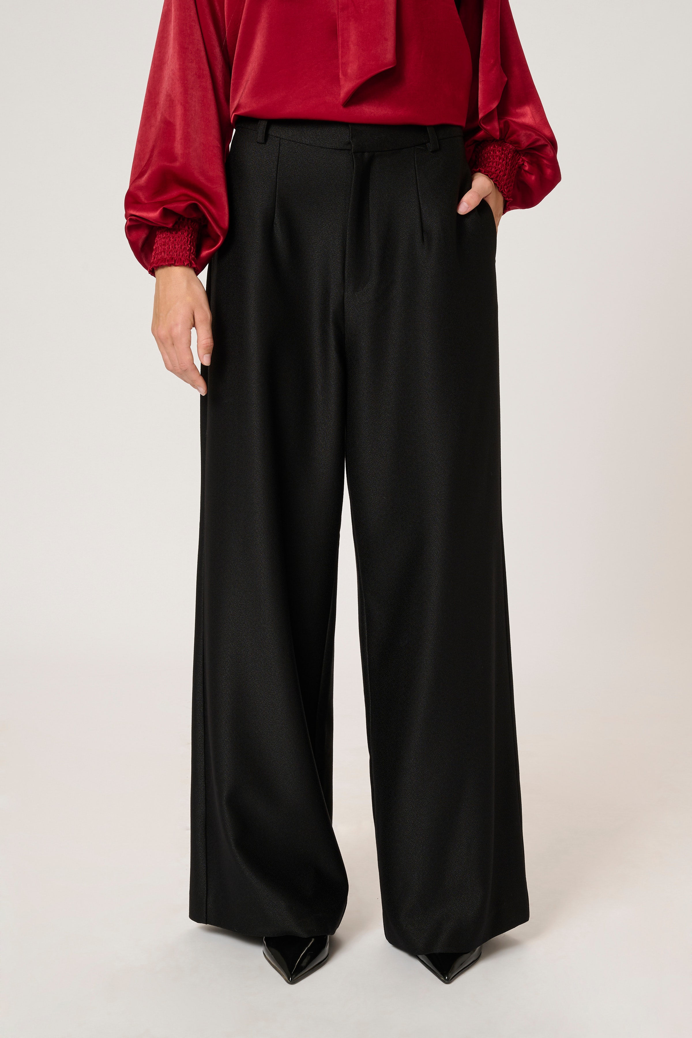 LavinaMW Trousers LOOKBOOK FRONT 10704951-100031