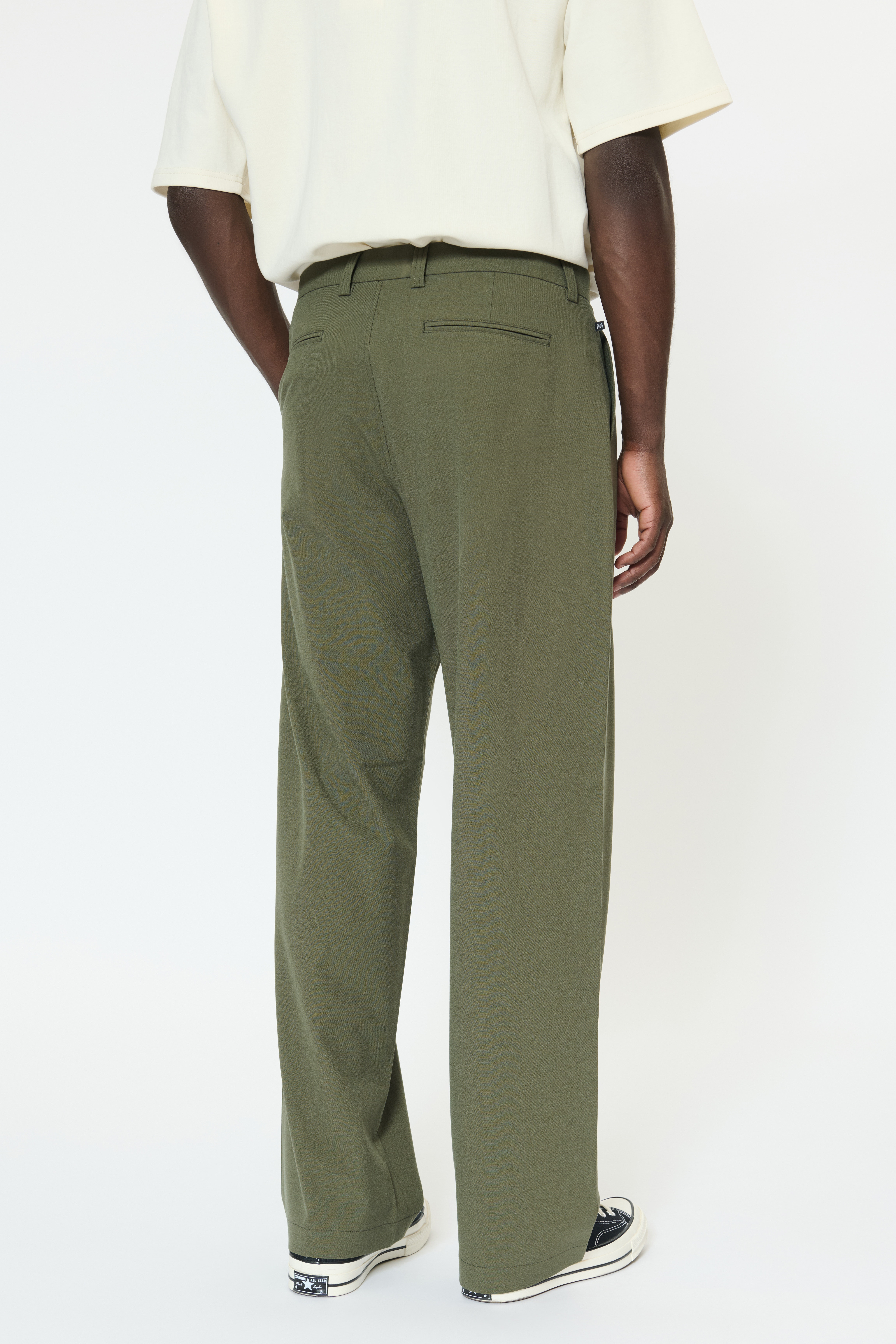 MAChino Hose LOOKBOOK BACK 30209212-1805151