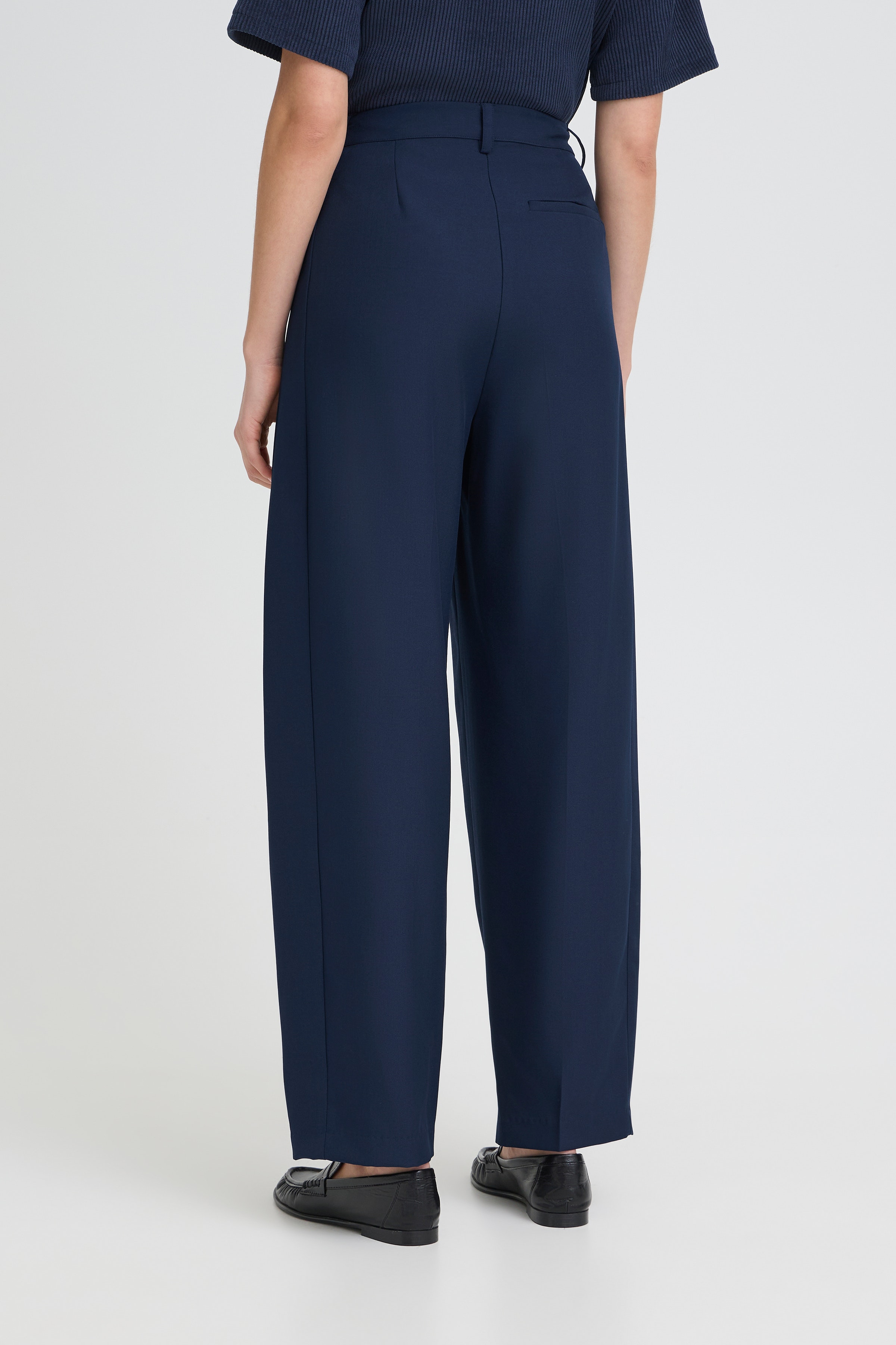 IHERINA Trousers LOOKBOOK BACK 20125031-194013