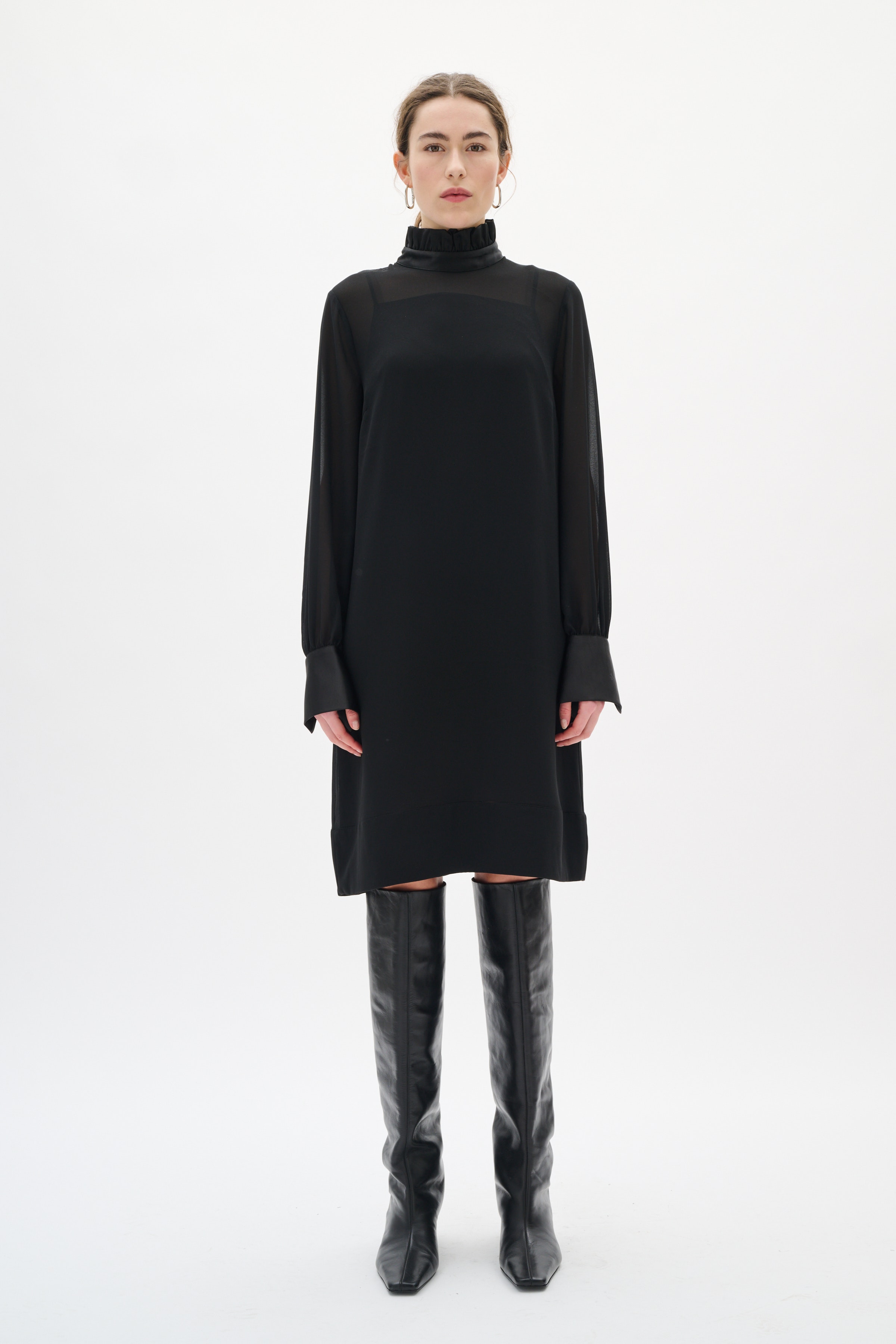 DARIAIW Klänning LOOKBOOK FRONT 30112027-194008