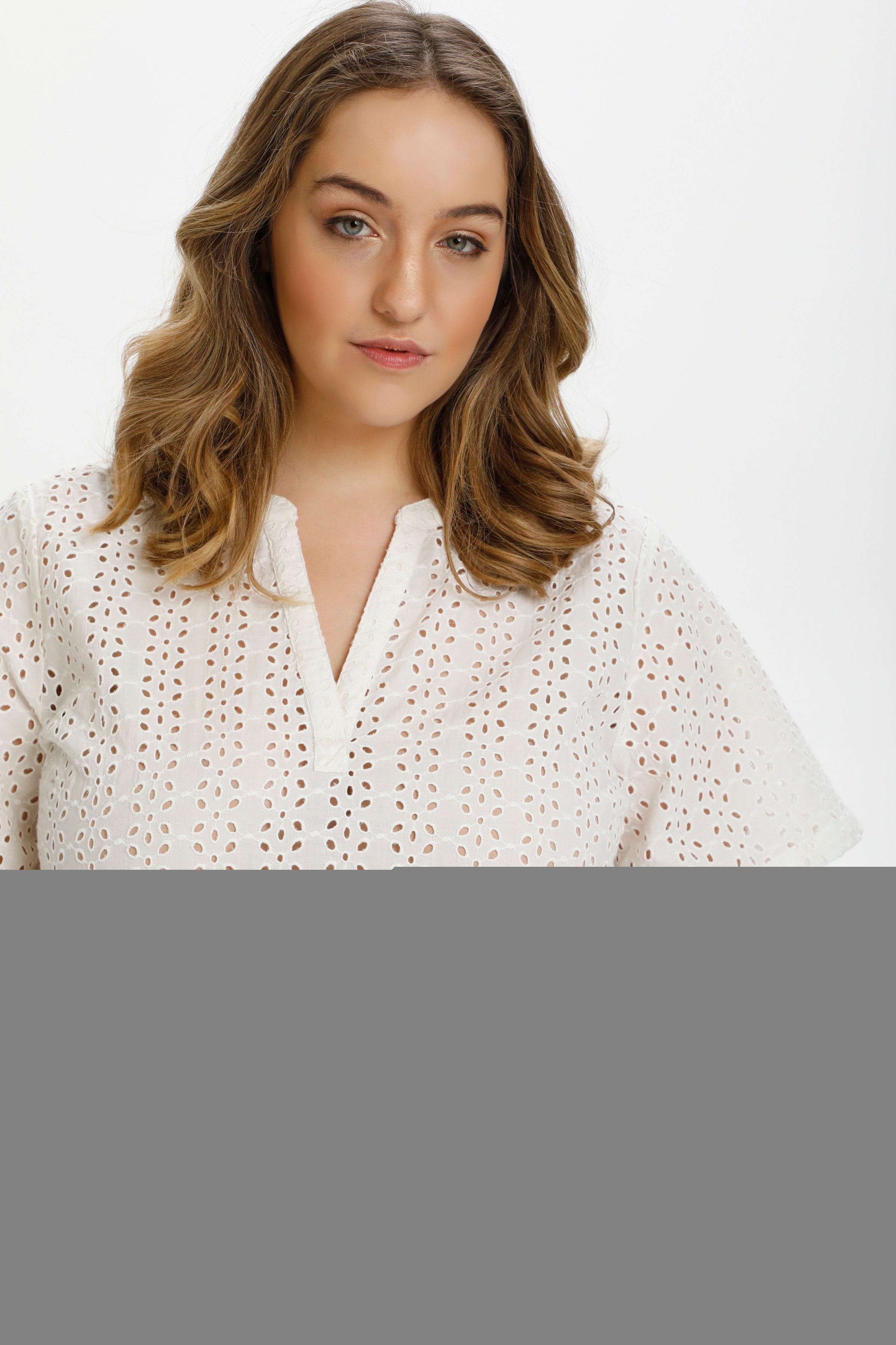 Blouse met korte mouwen LOOKBOOK DETAIL 10580101-50003