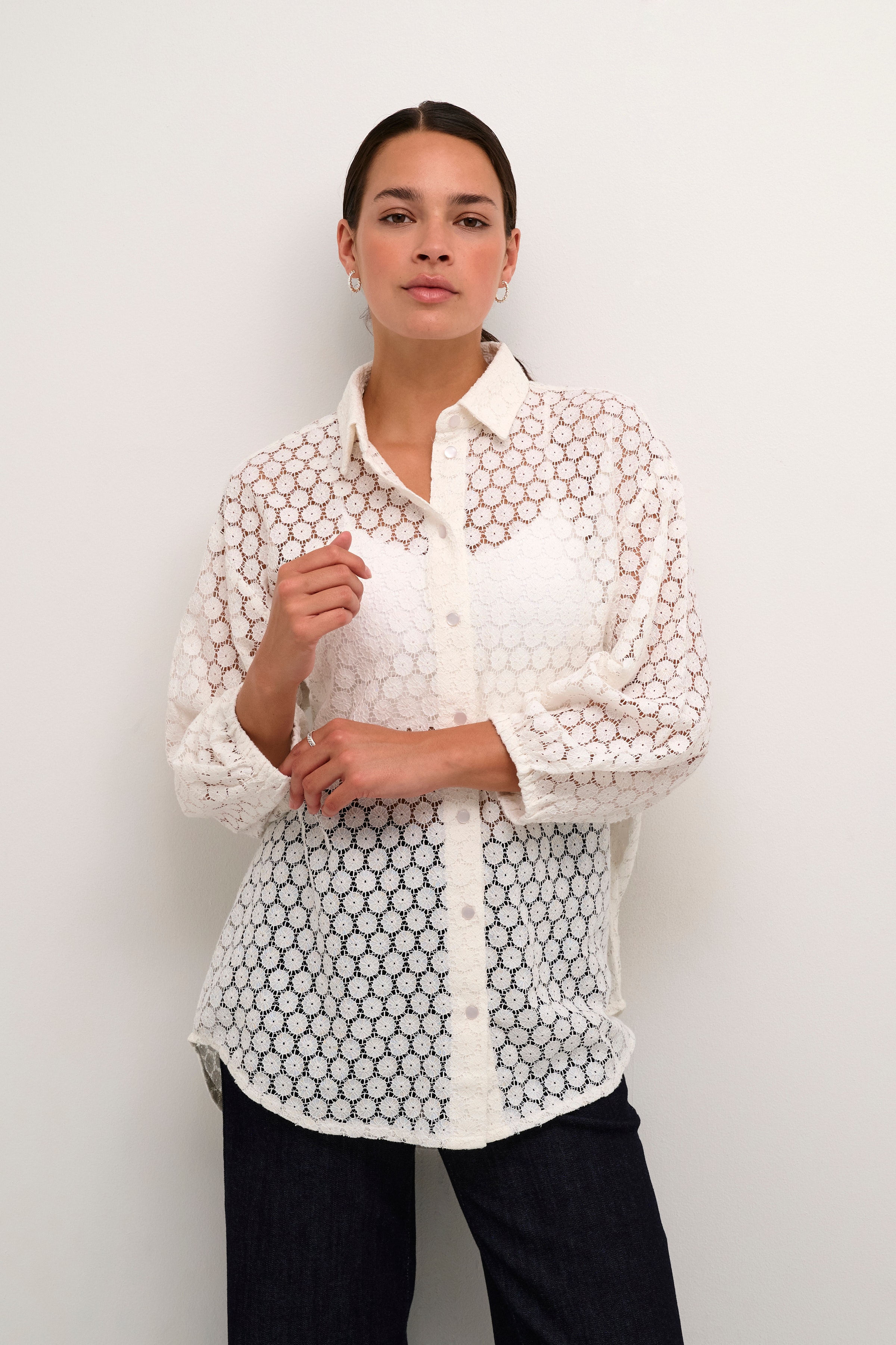 KAloren Lace shirt LOOKBOOK FRONT 10508509-110602