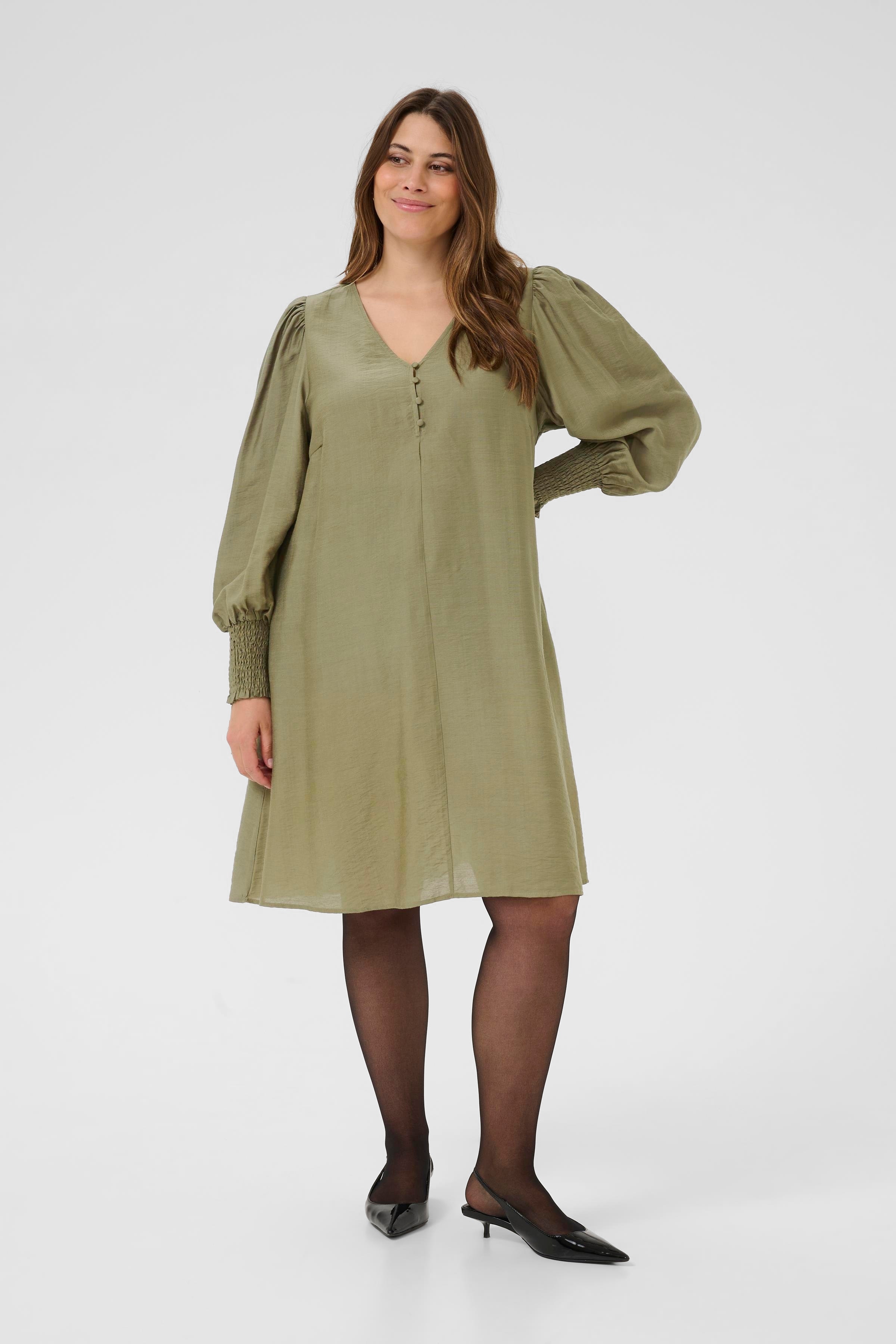 KCsofia Dress LOOKBOOK FRONT 10583890-170517