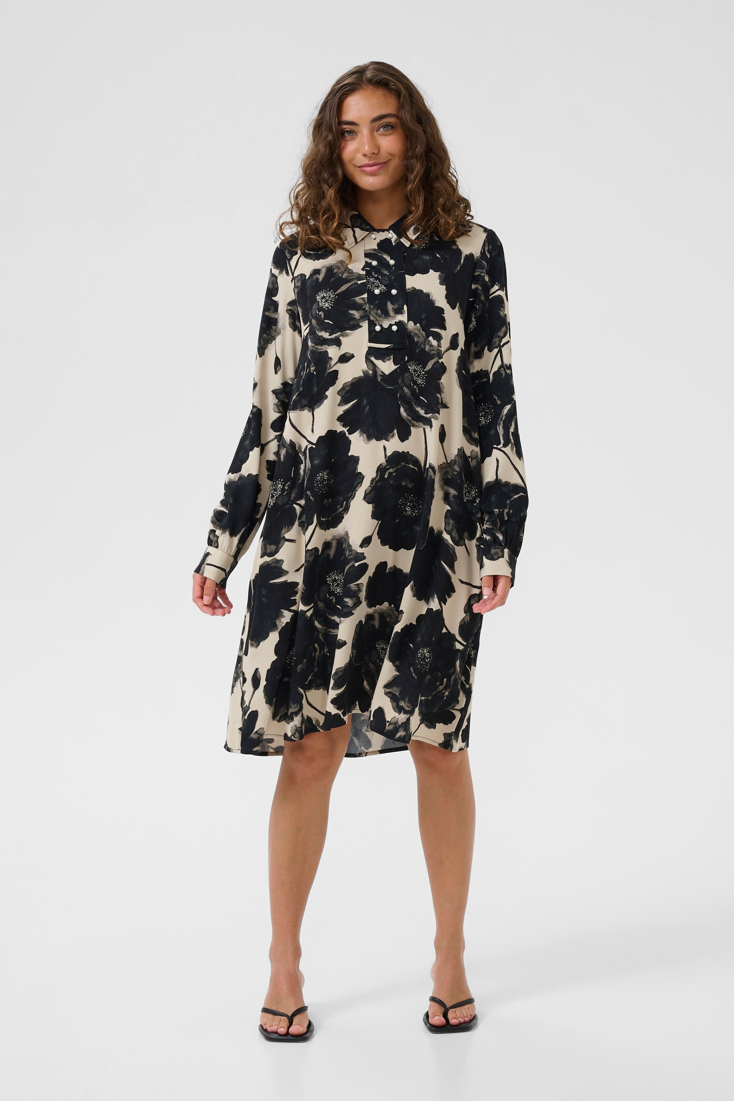 CUrachel Kjole LOOKBOOK FRONT 50112378-108570