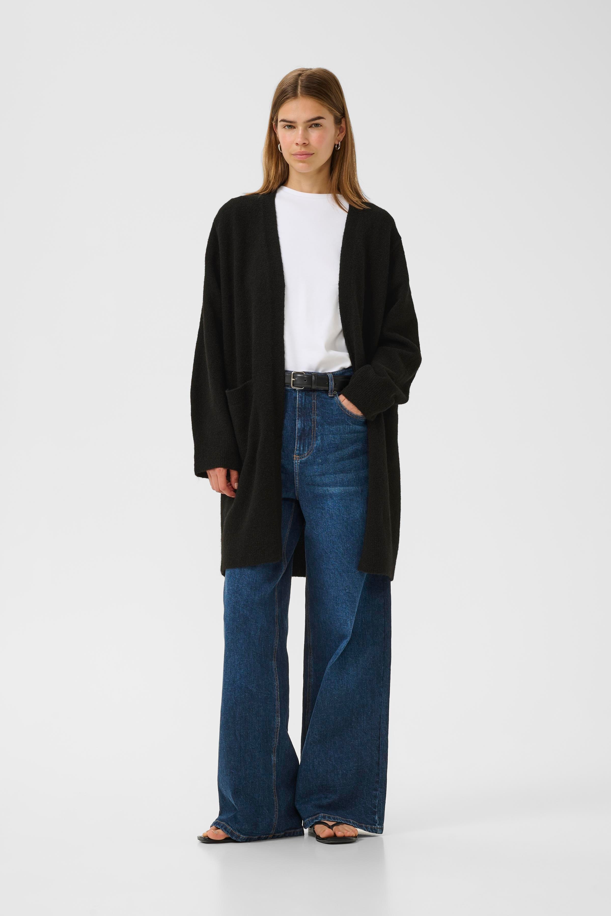 GuniIW Vest LOOKBOOK FRONT 30111023-194008