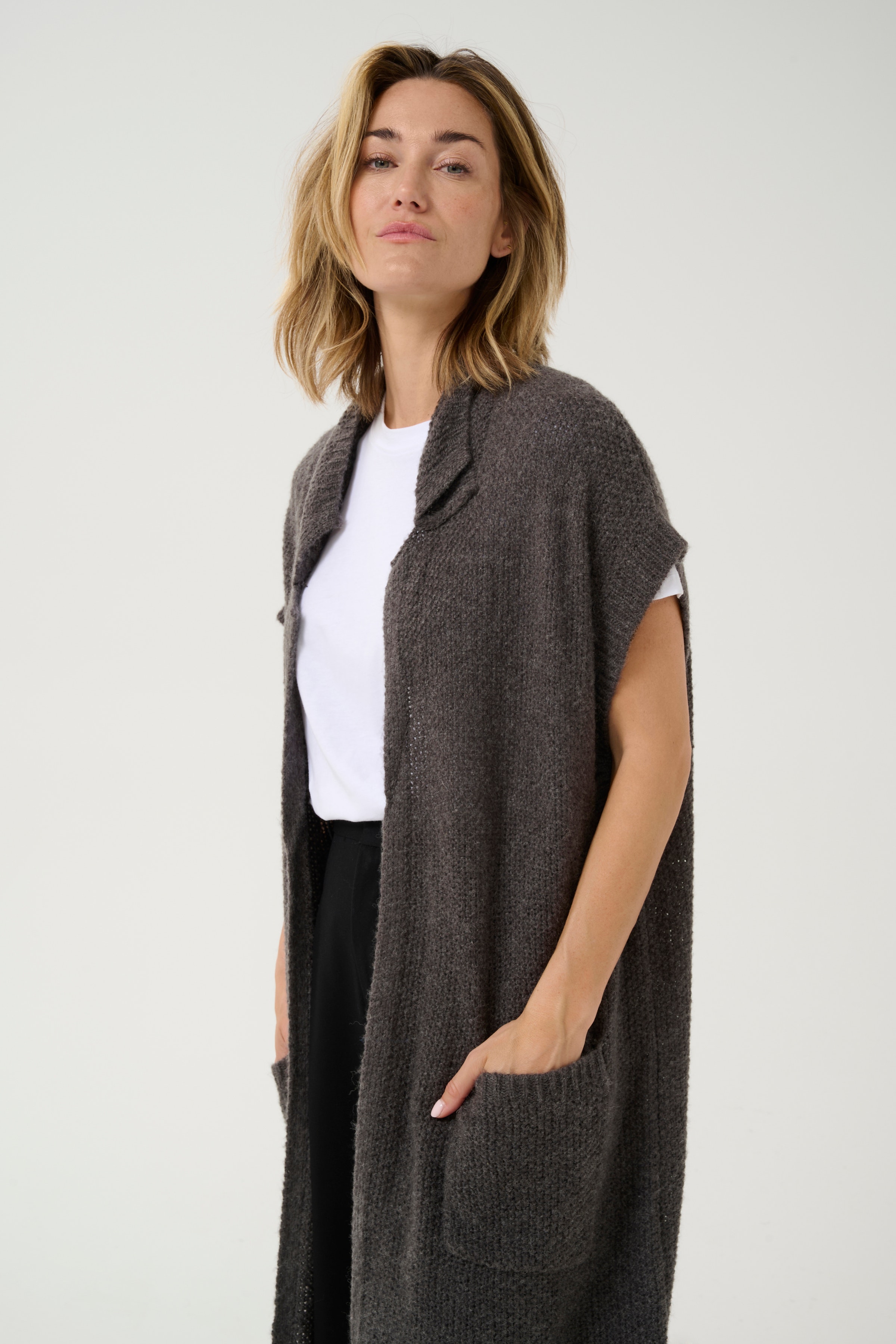BPfrido Vest LOOKBOOK DETAIL 10590572-100125B