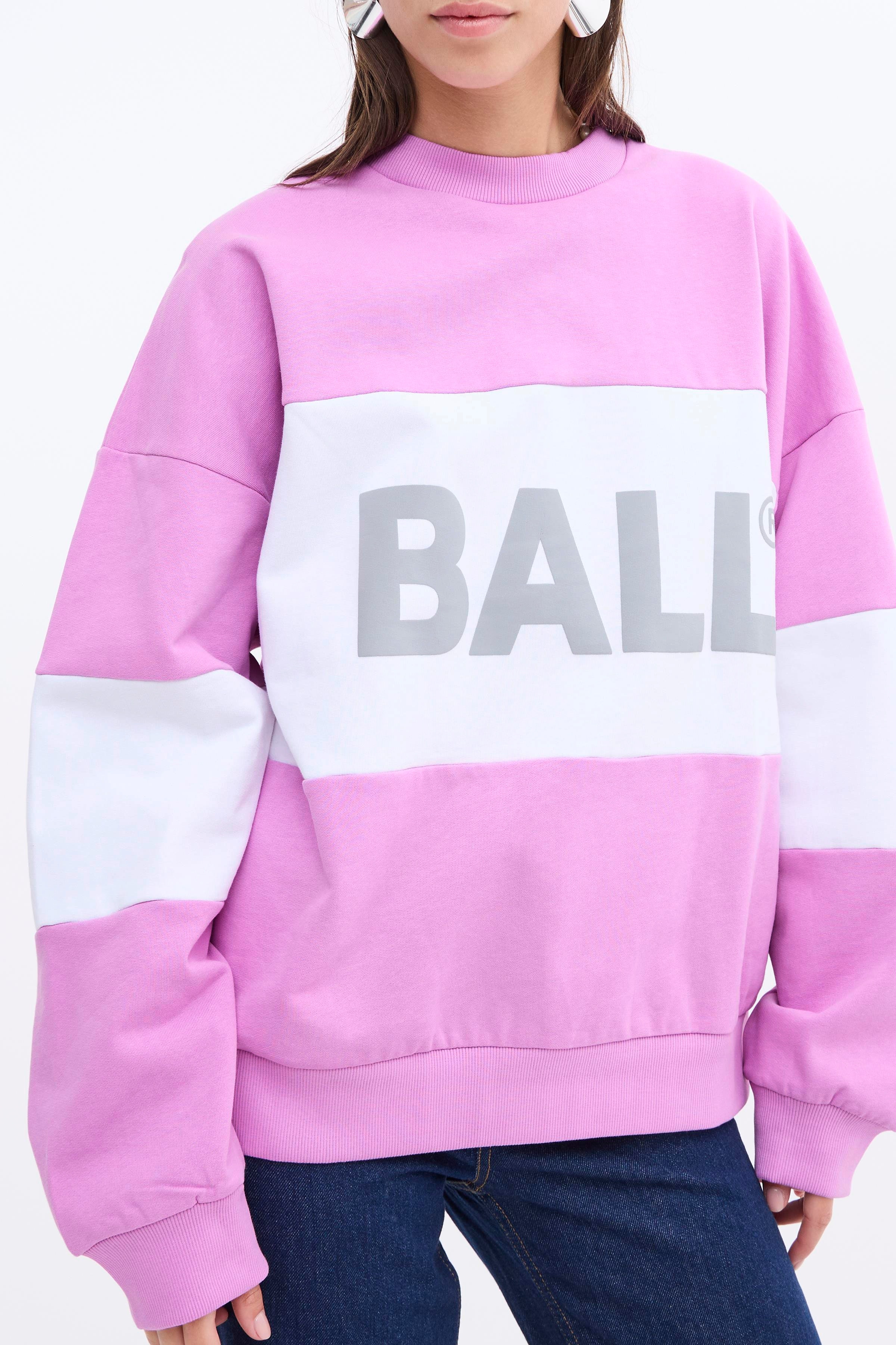 BALL LOGO CREW NECK LOOKBOOK DETAIL 50405221-B1018