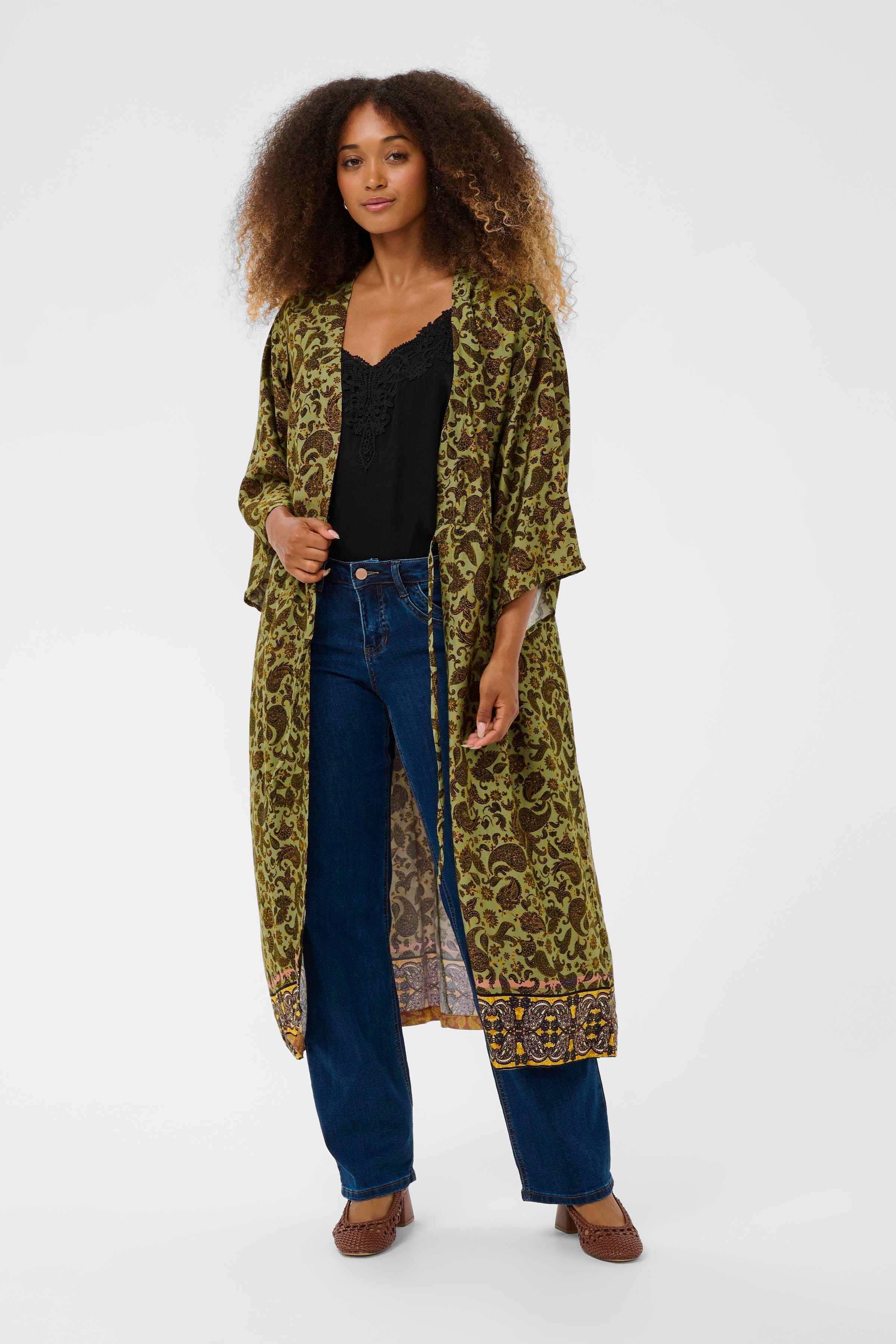 EmmeliaCR Kimono LOOKBOOK FRONT 10606778-100172