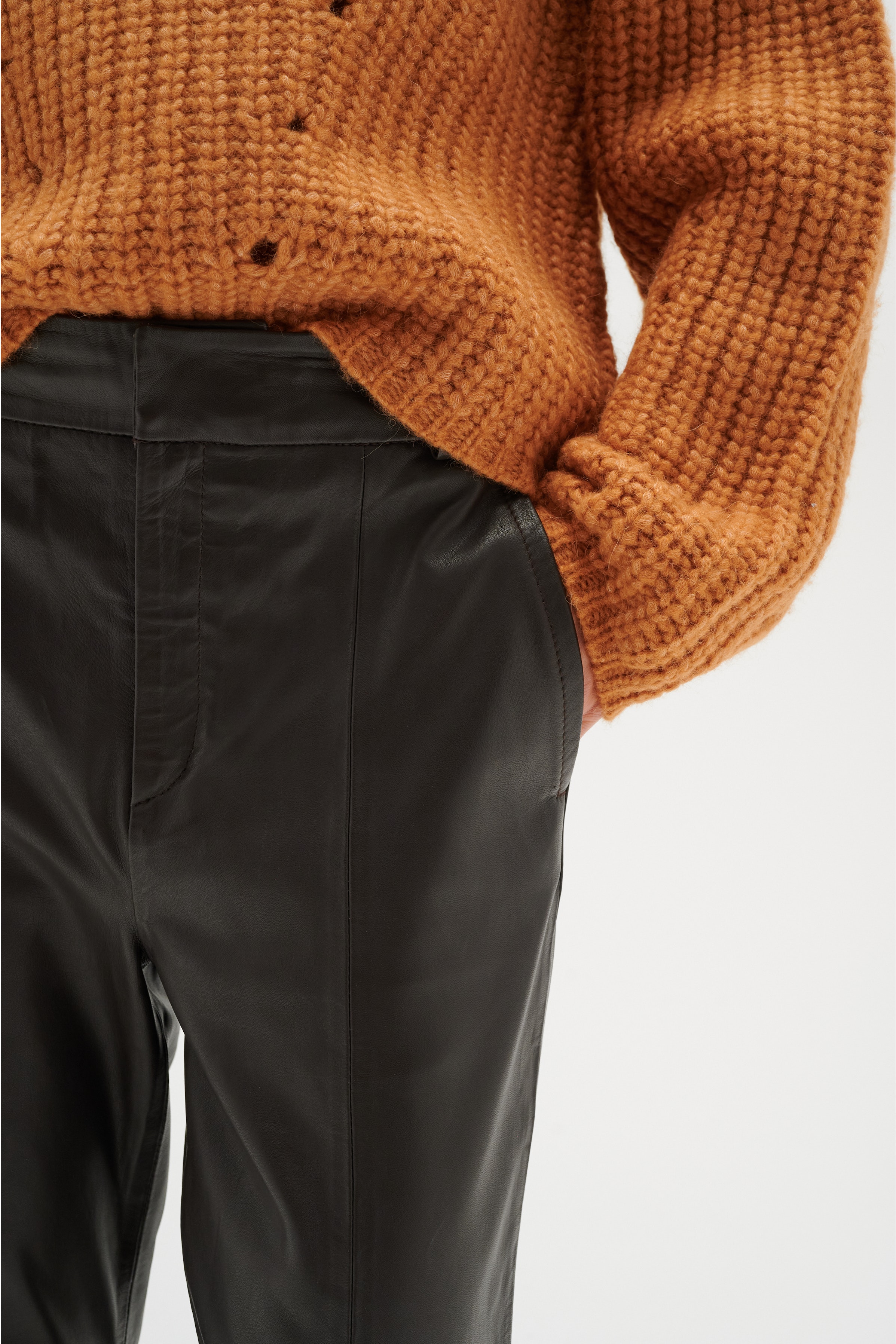 WrylieIW Hose LOOKBOOK DETAIL 30108741-190910