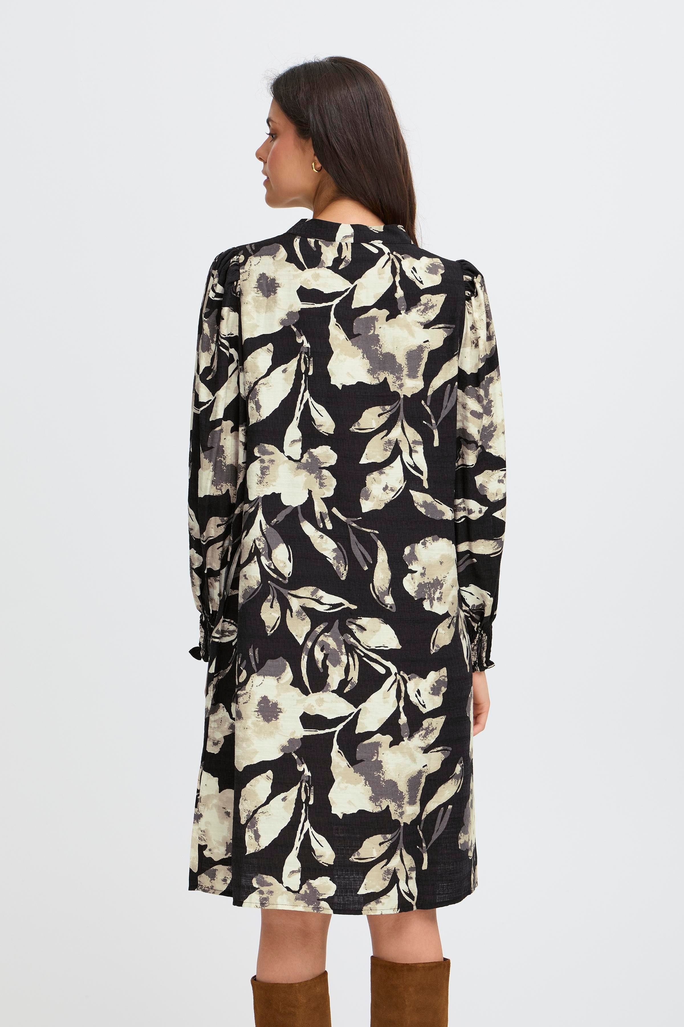 FRARIANA Klänning LOOKBOOK FRONT 20616227-900001437