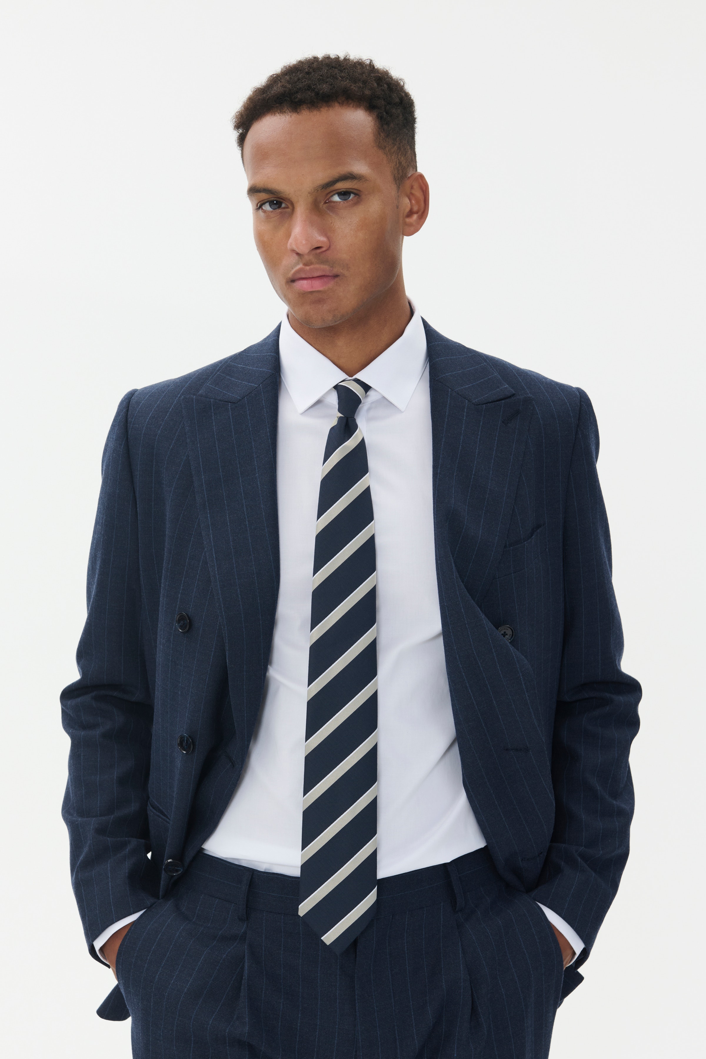 MAtie Slips LOOKBOOK FRONT 30207996-194011