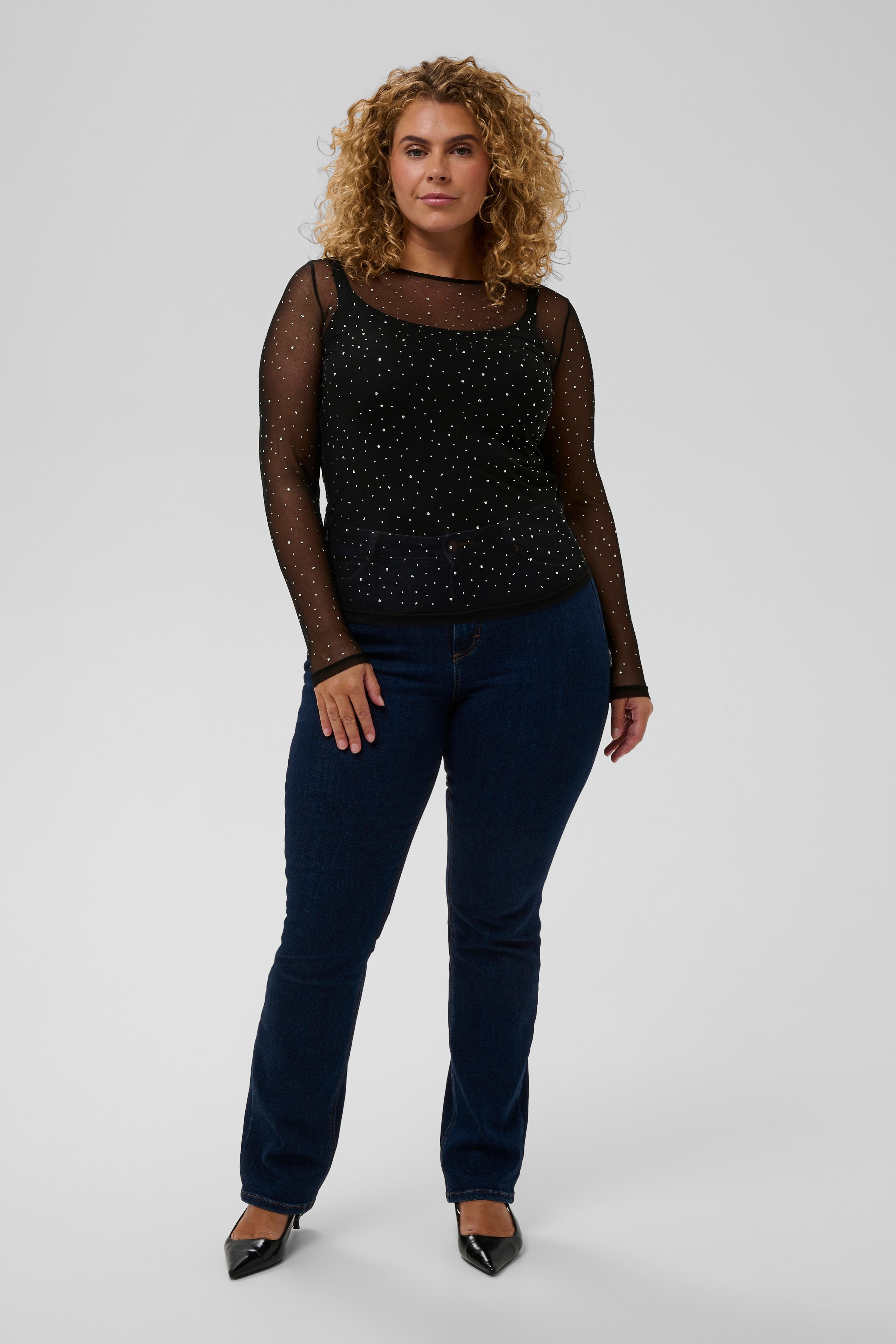 KCtina T-shirt LOOKBOOK FRONT 10583839-106822