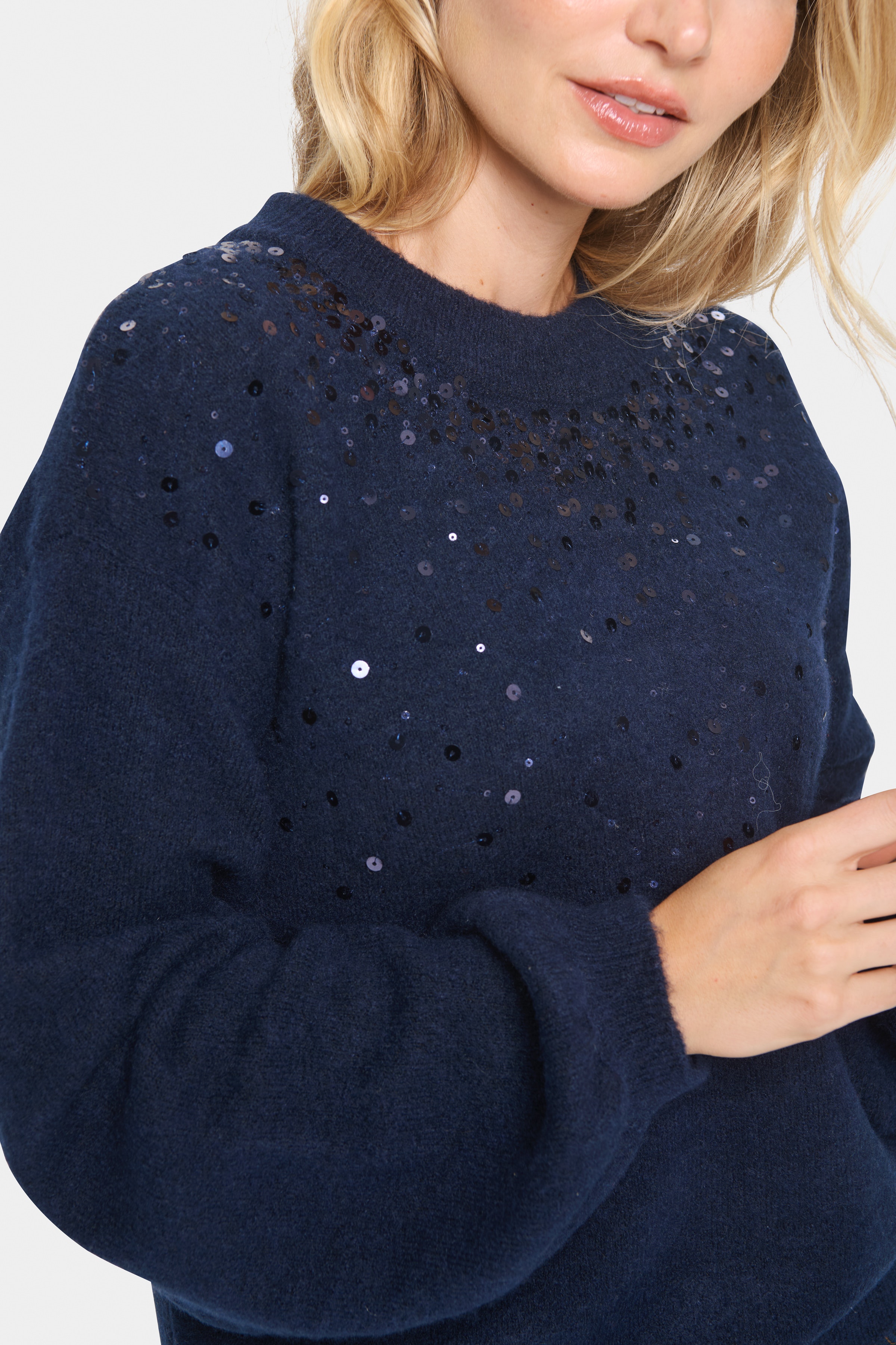 BarbelSZ Sequin Pullover LOOKBOOK DETAIL 30512987-1939241