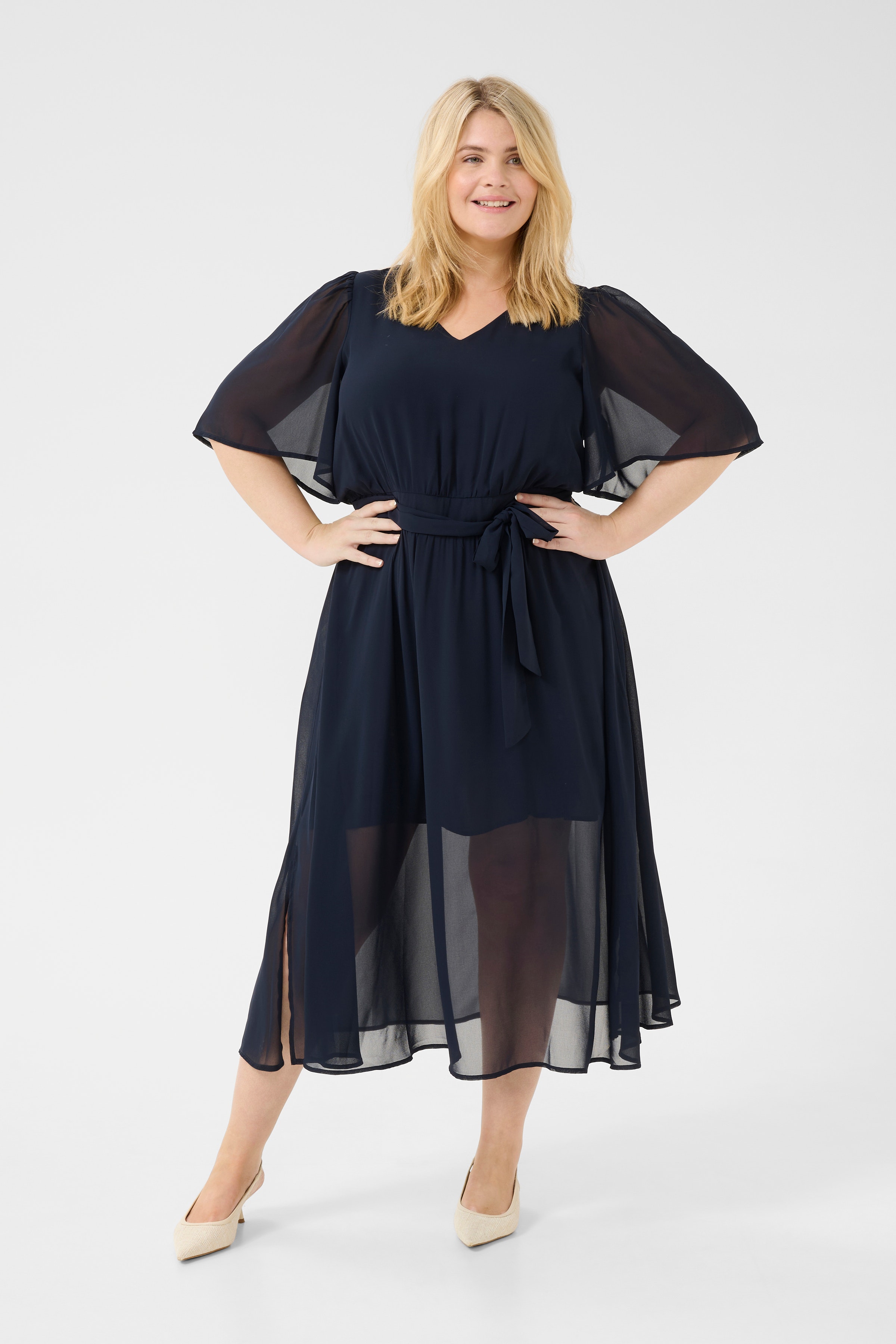 KCevi Dress LOOKBOOK FRONT 10583262-194020