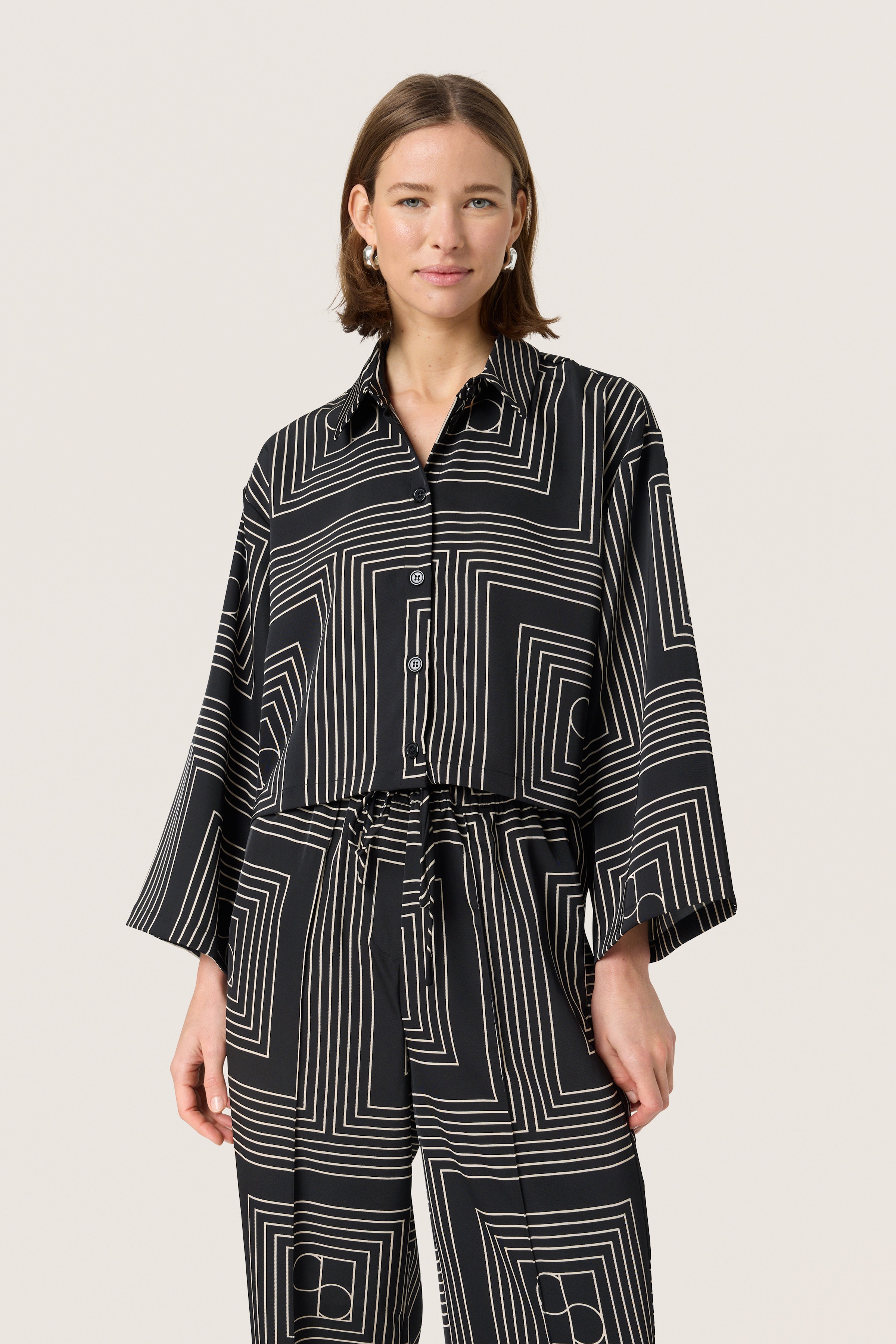 SLTopaz Skjorte LOOKBOOK FRONT 30408446-303940