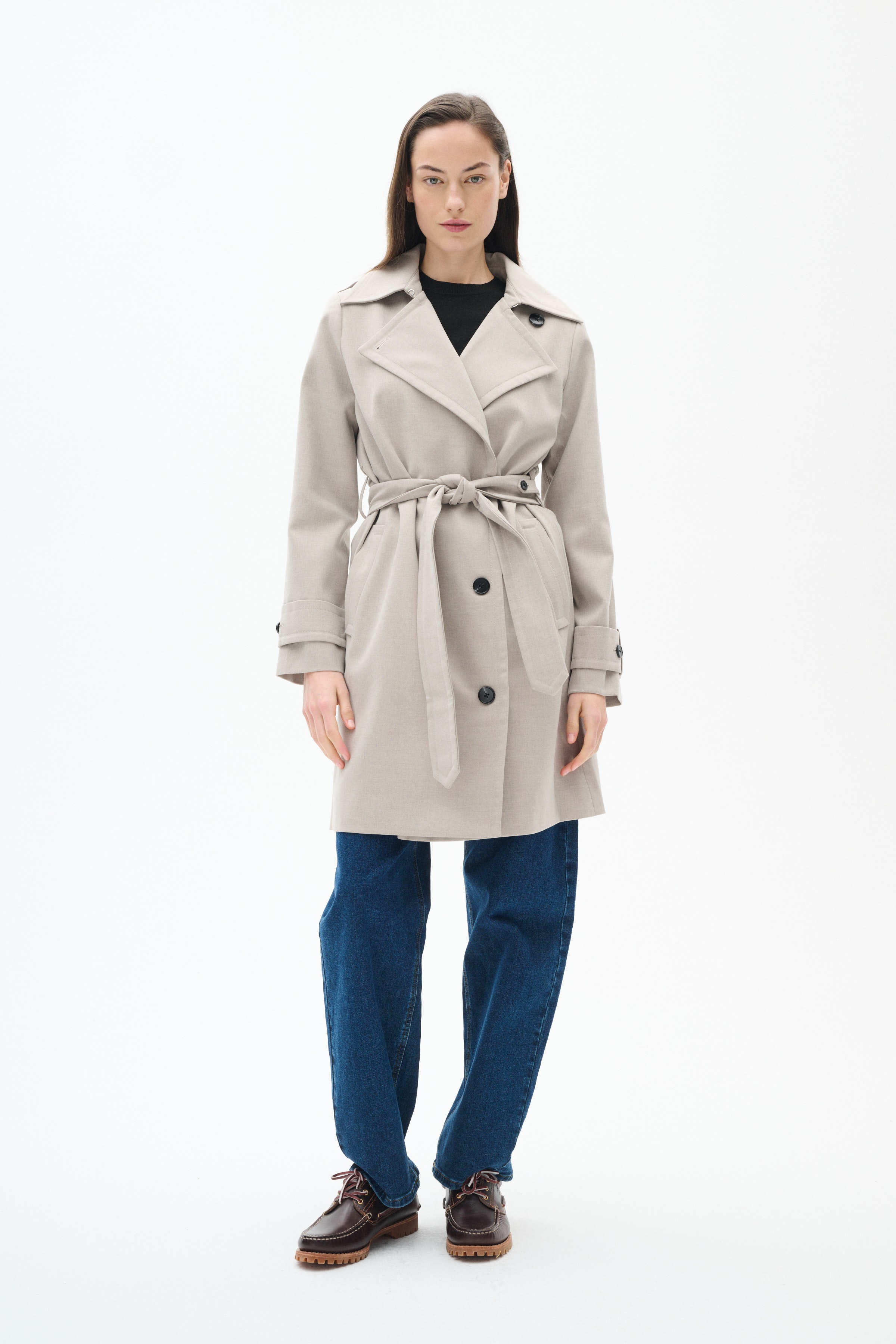 UlrykaIW Trenchcoat LOOKBOOK FRONT 30110018-1304031