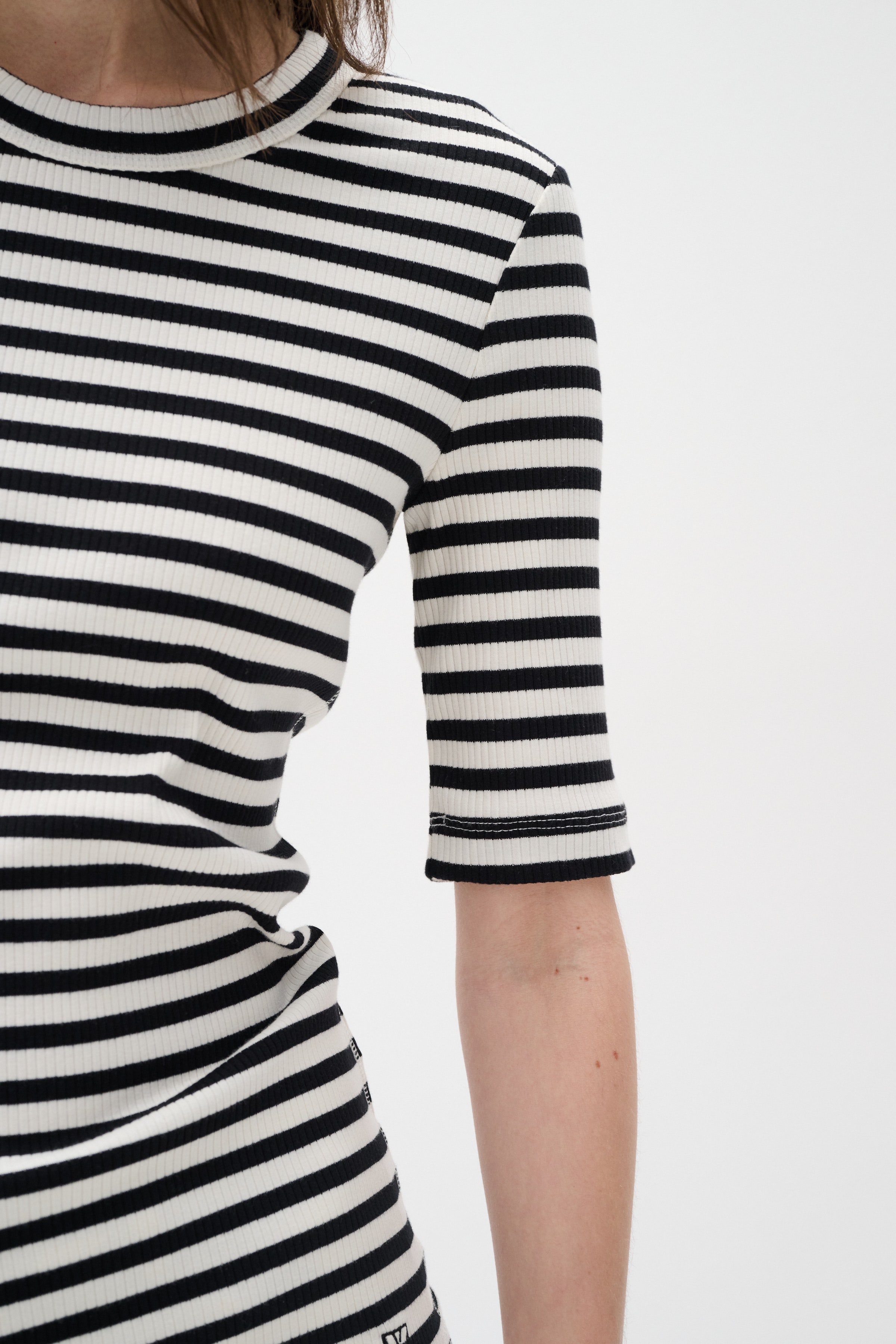 DagnaIW Striped T-shirt LOOKBOOK DETAIL 30107269-301284