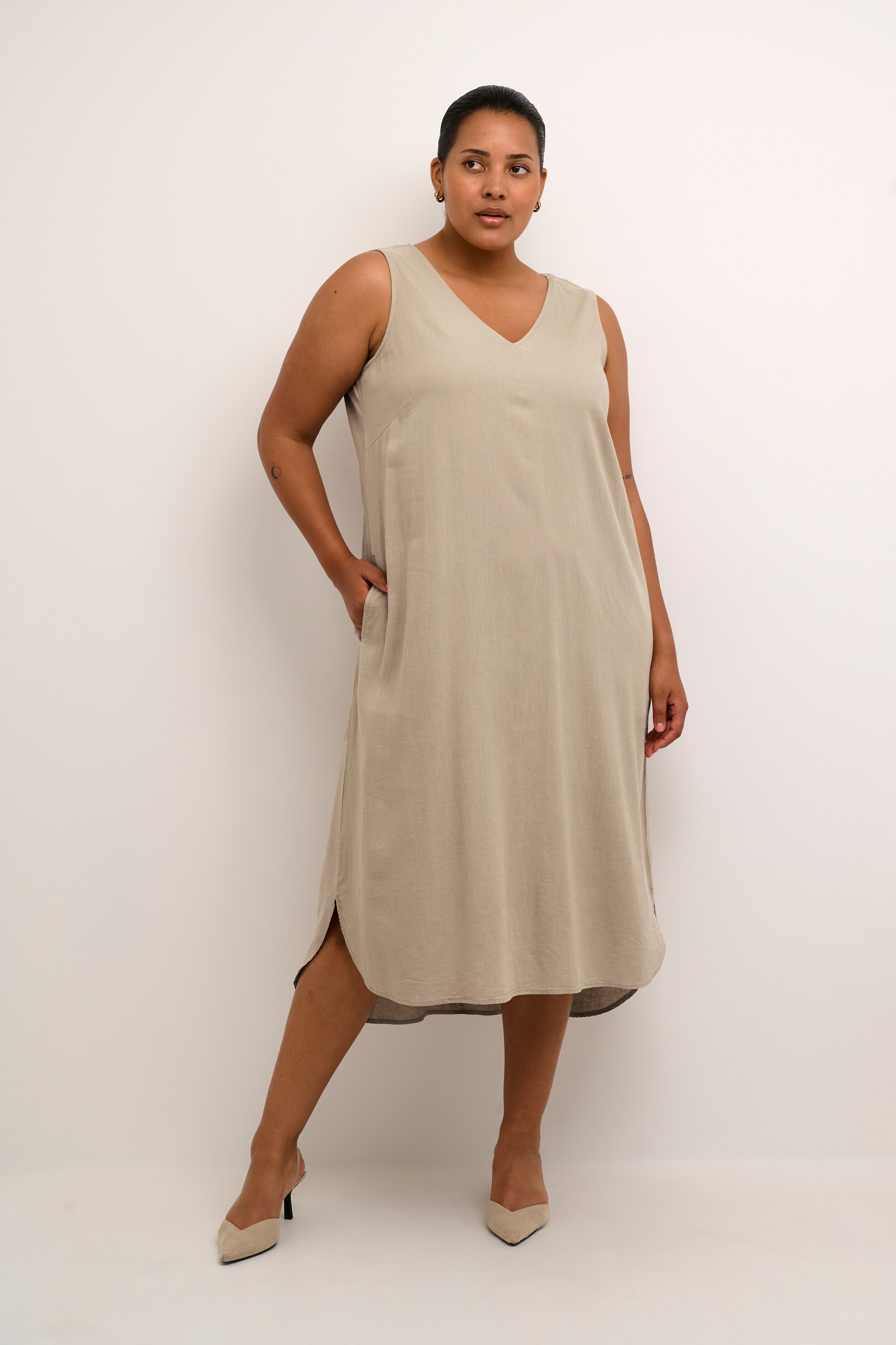 KCmille Linen Dress LOOKBOOK FRONT 10582214-171109