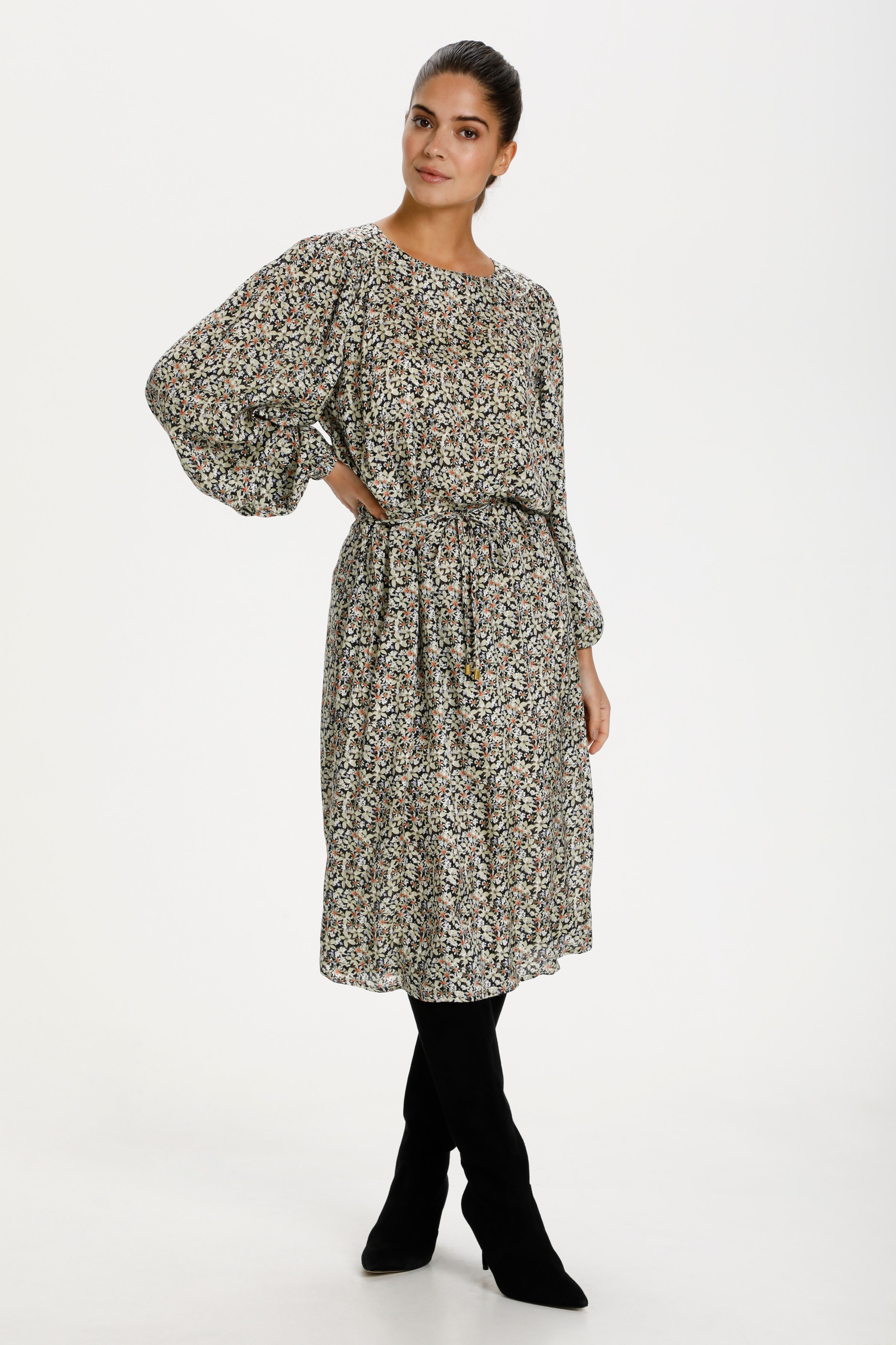 KAeita Kjole LOOKBOOK FRONT 10505551-101425