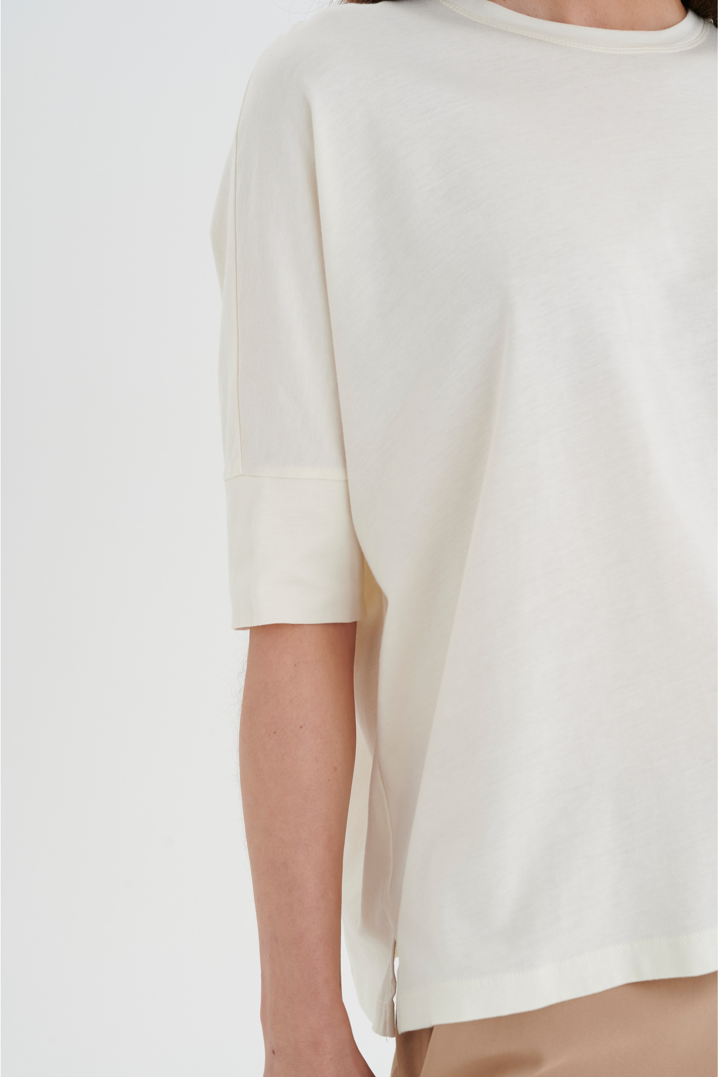 HuldaIW T-shirt LOOKBOOK DETAIL 30106394-110701