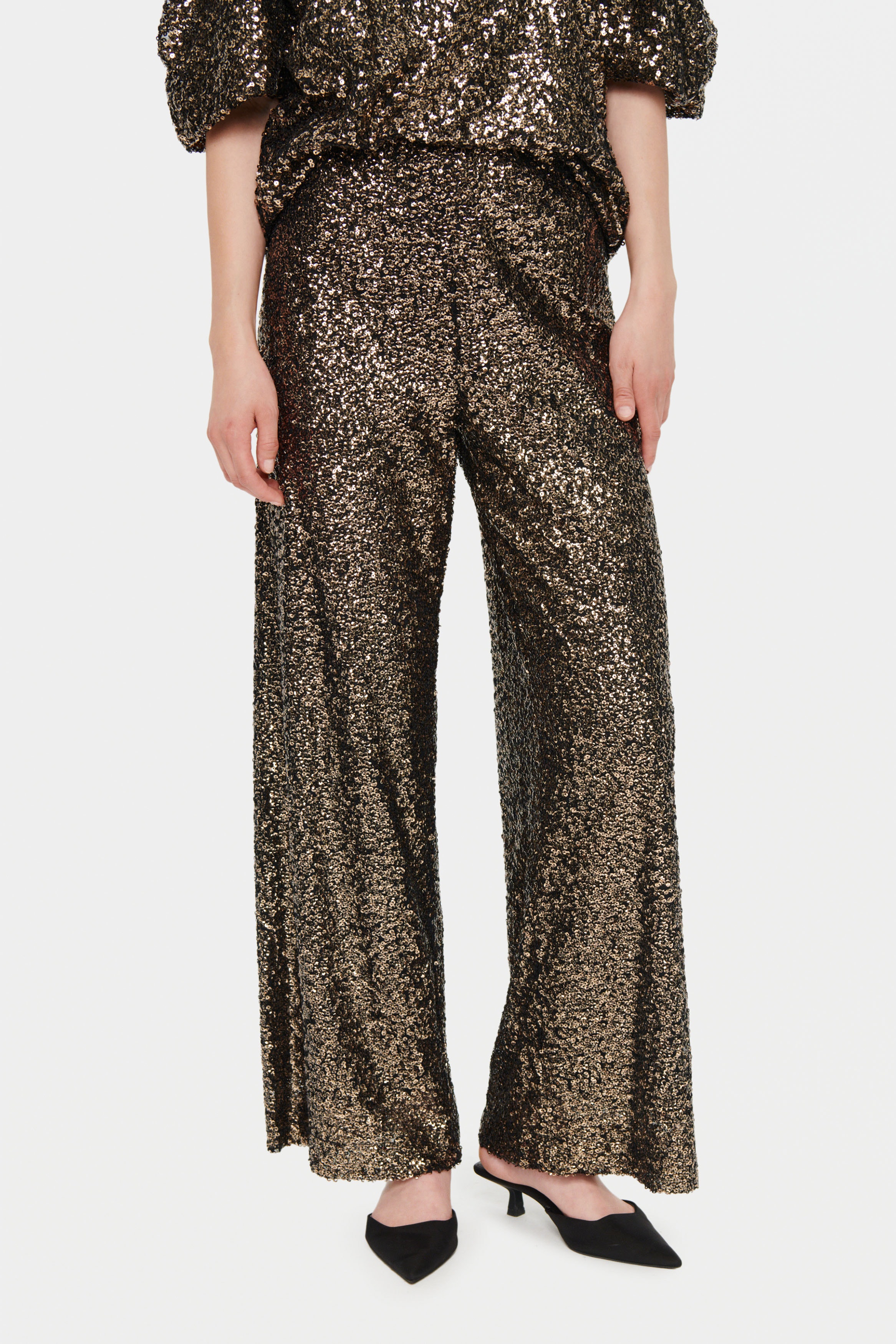 BaileySZ Sequin Trousers LOOKBOOK FRONT 30512876-302474