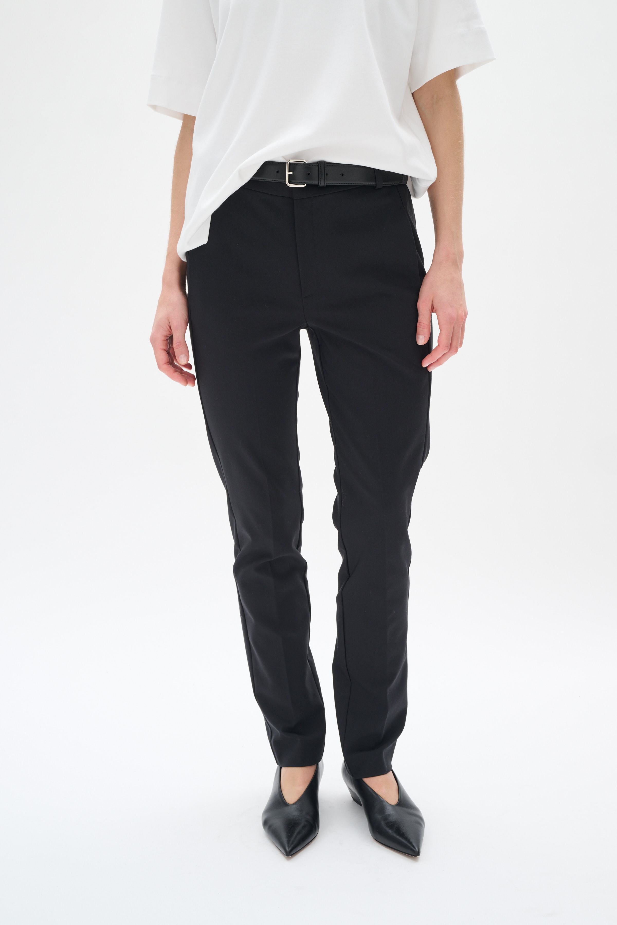 ZellaIW Trousers LOOKBOOK FRONT 30110334-194008