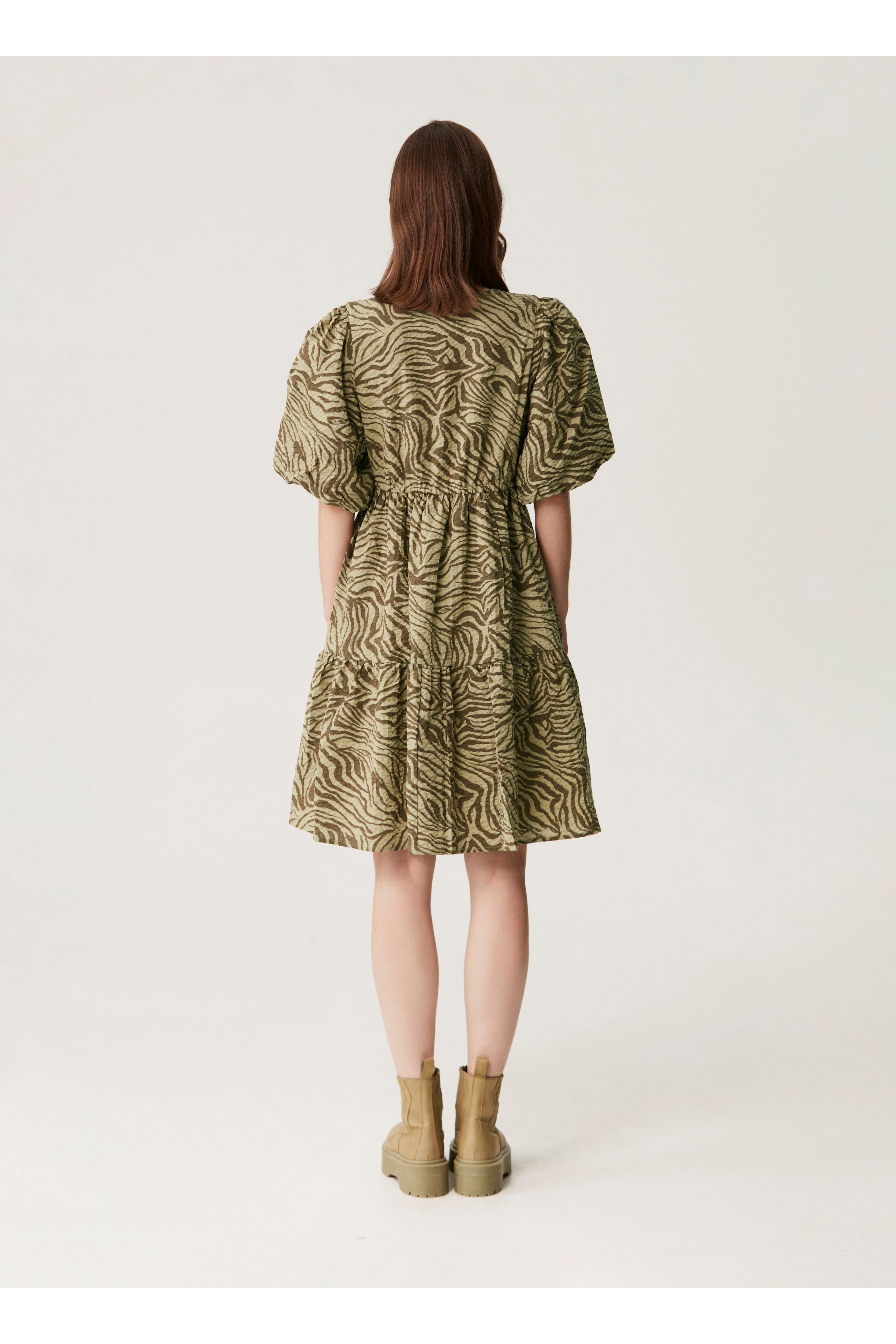 AveryGZ Kjole LOOKBOOK FRONT 10905399-101503