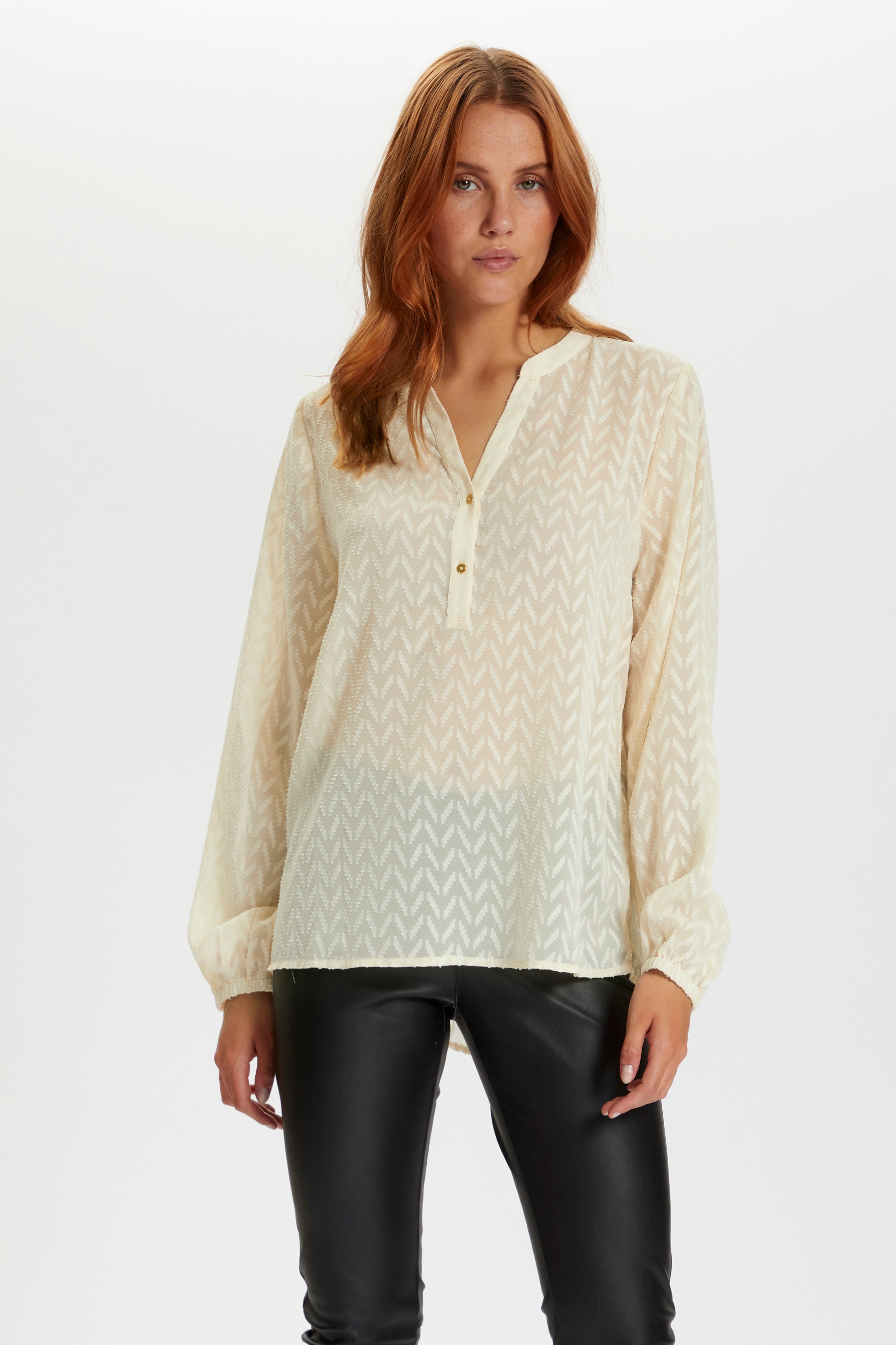 IlaizaSZ Shirt

 LOOKBOOK FRONT 30511949-131308